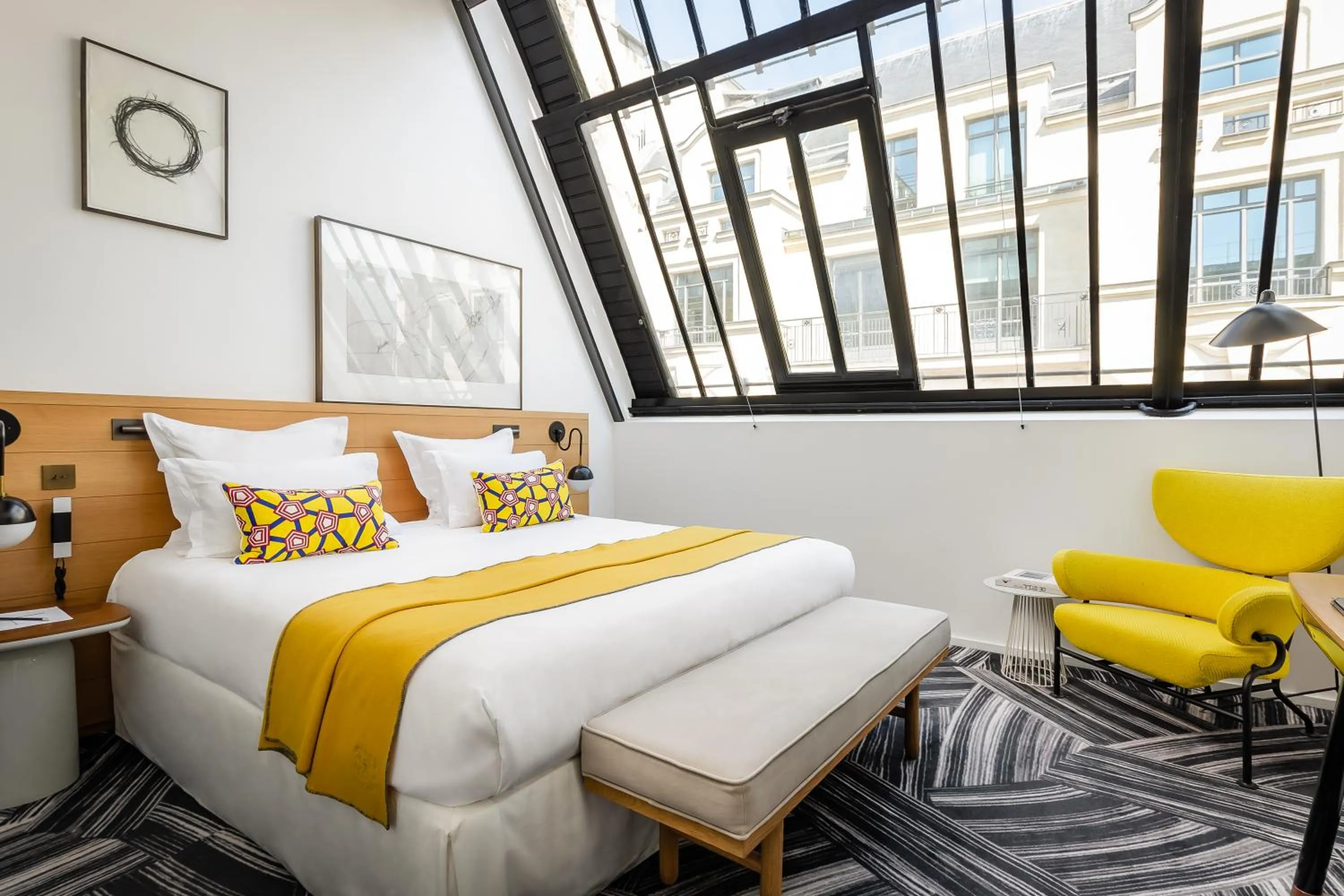 bunk bed, Bed in Hôtel du Ministère