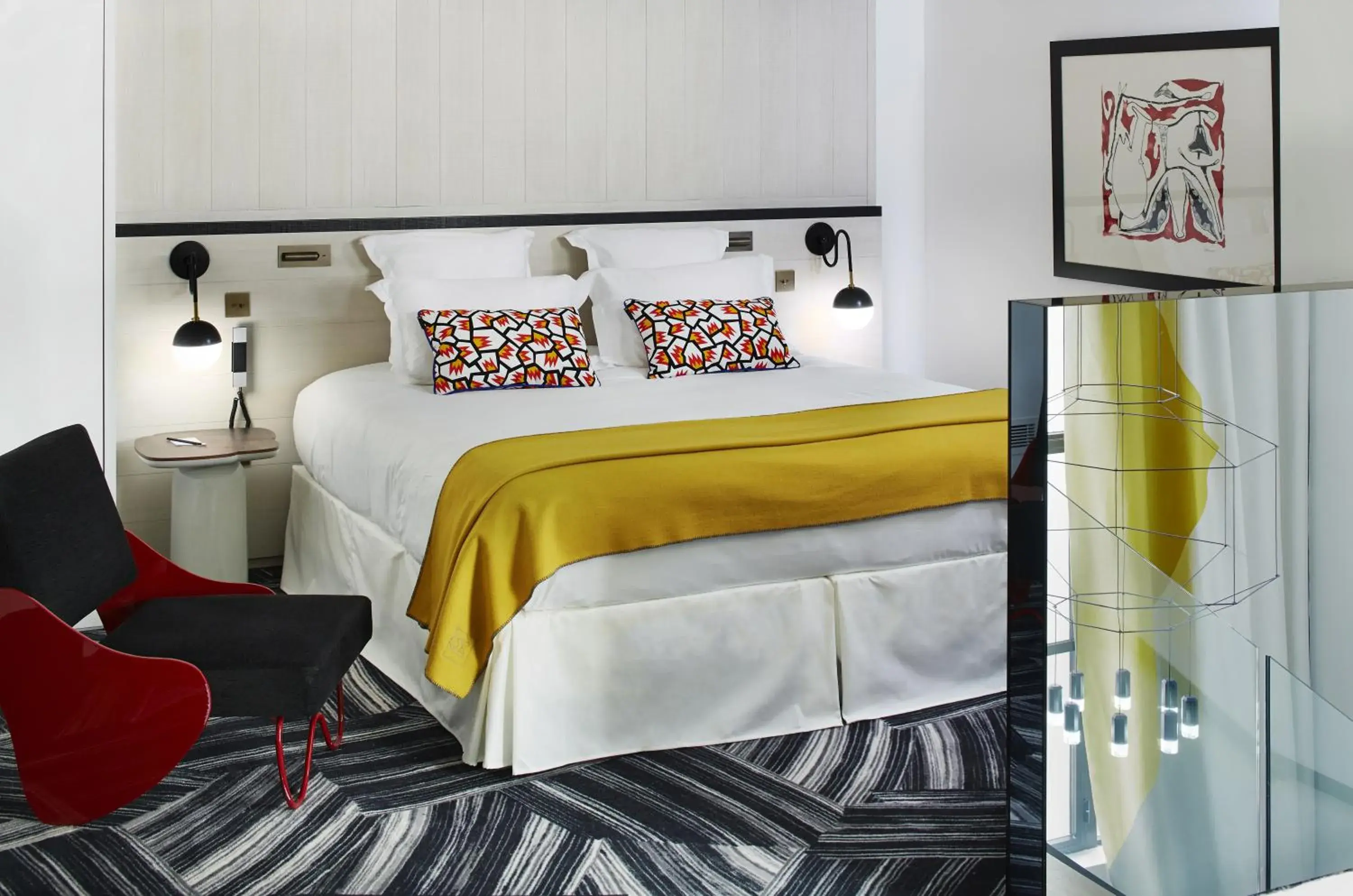 Bed in Hôtel du Ministère Bed in Hôtel du Ministère