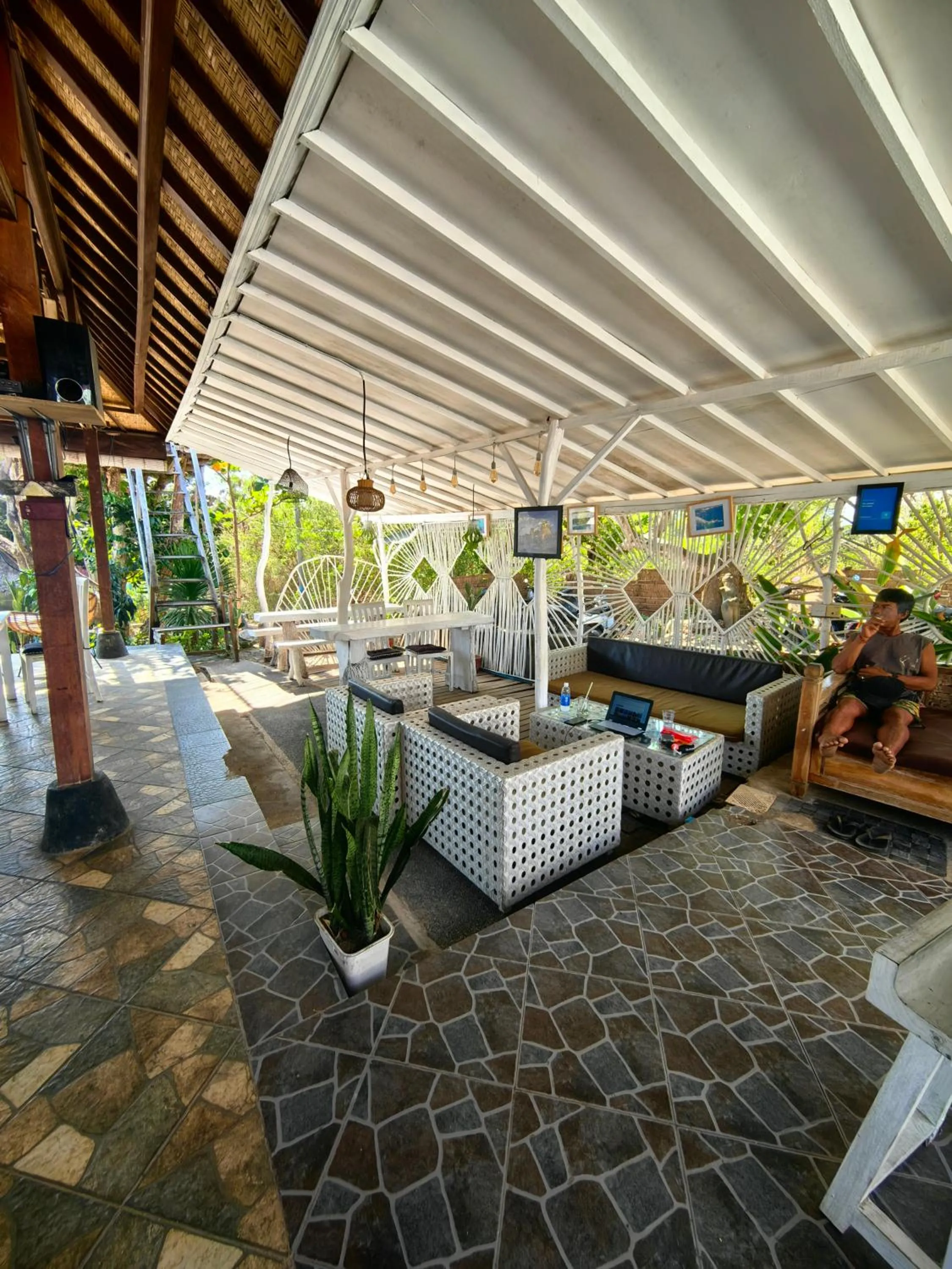 Day in The Dafish Ceningan