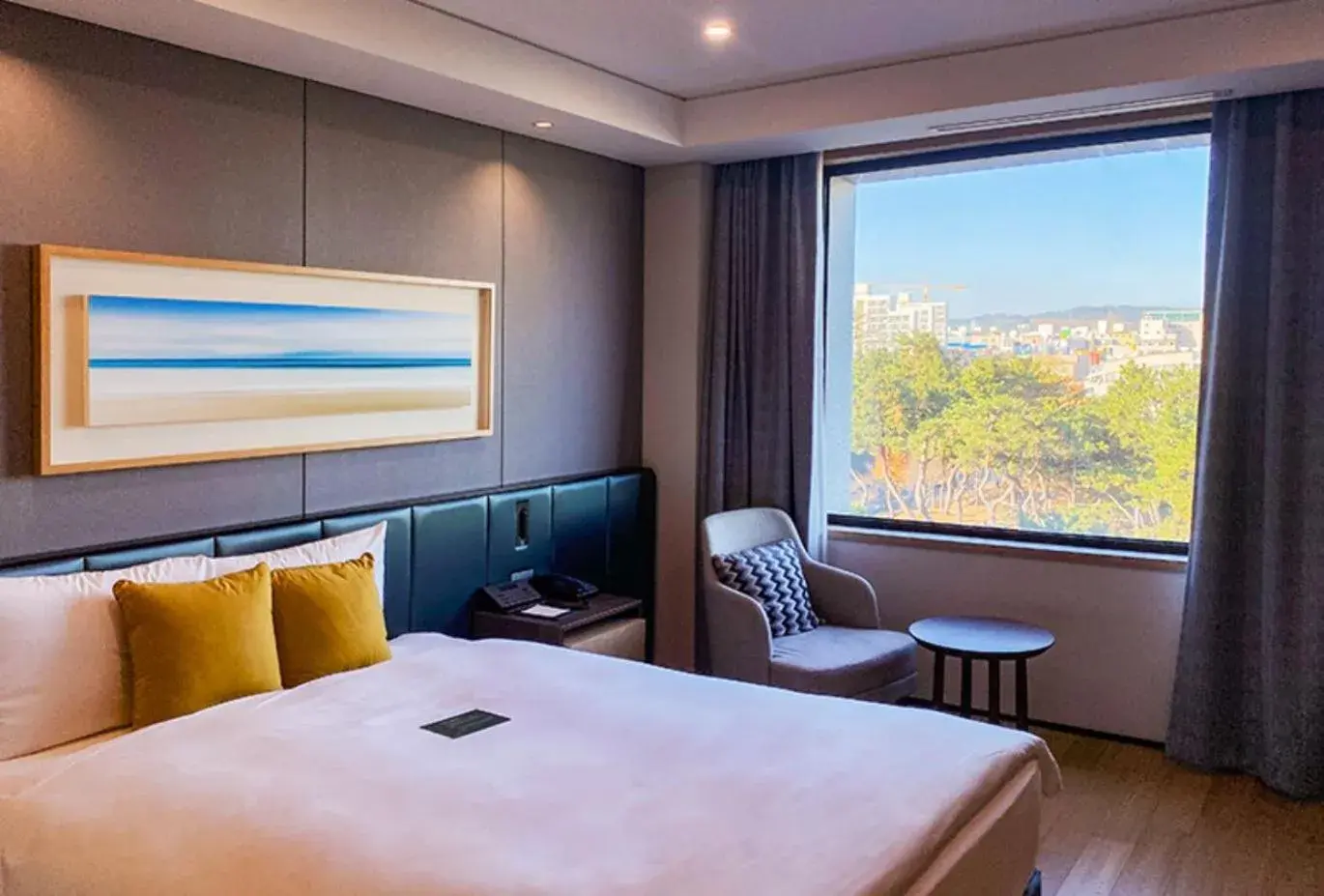 Deluxe Double Room with Indoor pool for 2 people in Hotel Hyundai by Lahan Ulsan Deluxe Double Room with Indoor pool for 2 people in Hotel Hyundai by Lahan Ulsan