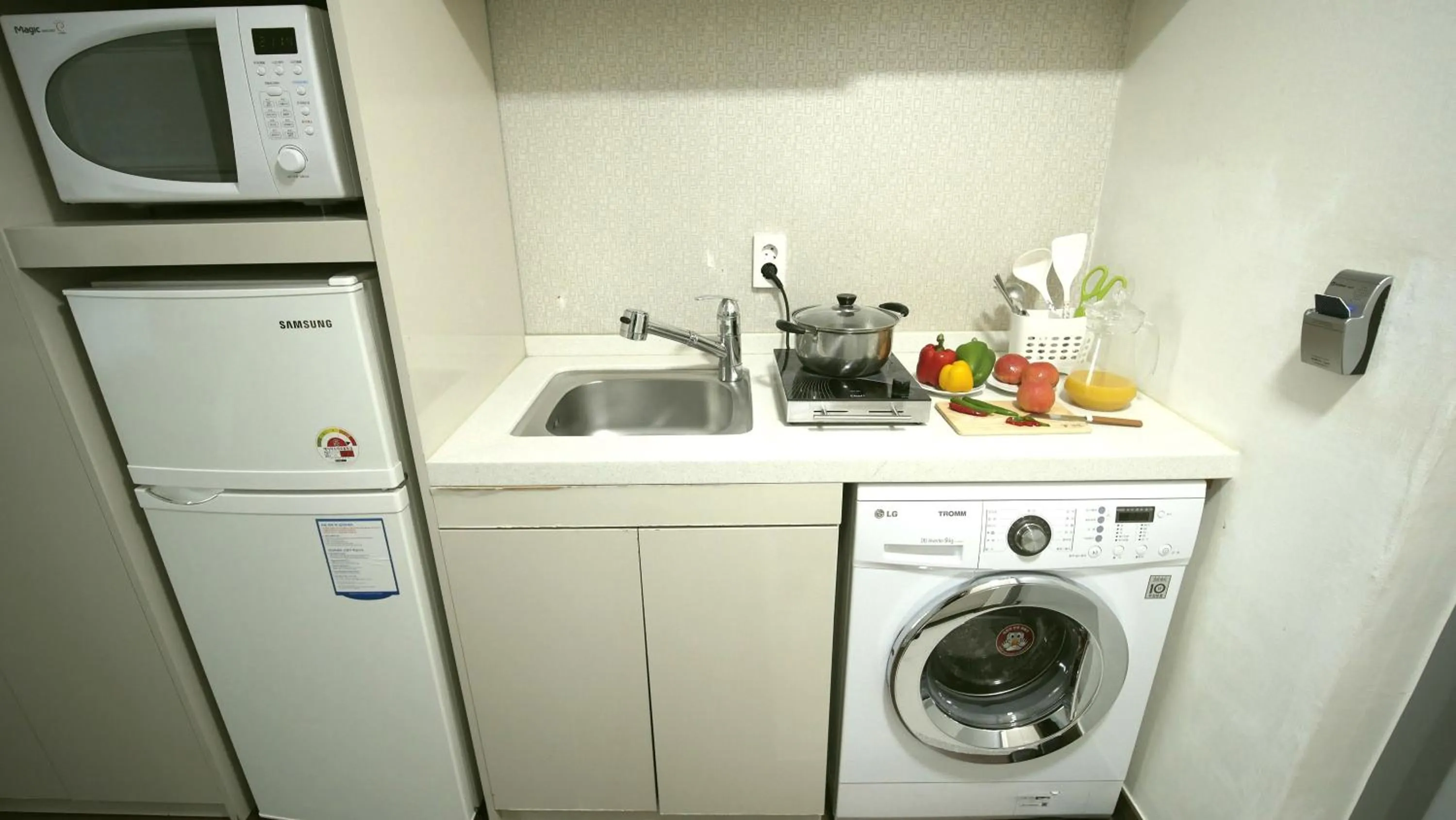 Kitchen or kitchenette in Residence Mumum Hotel