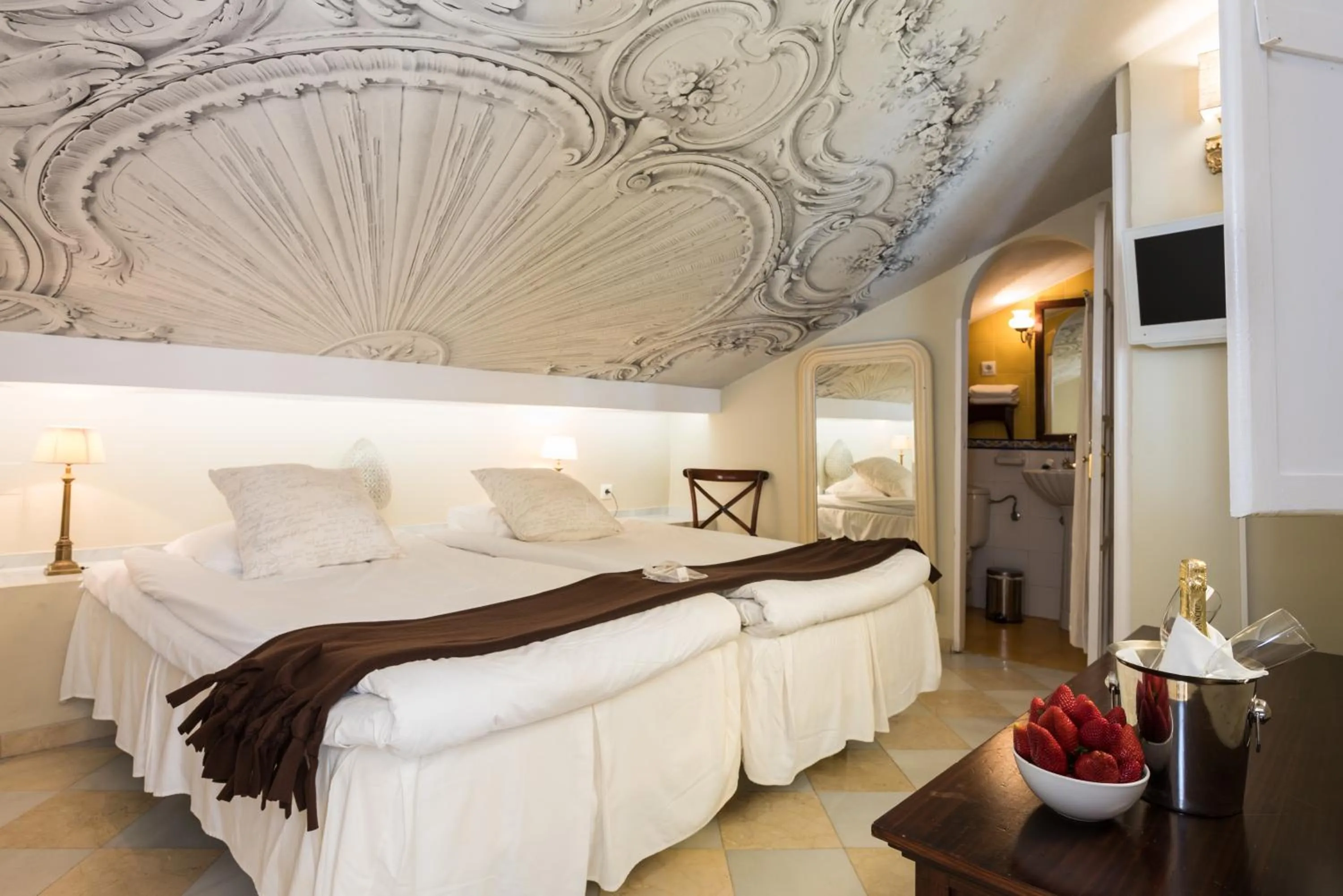 Other, Bed in The Town House