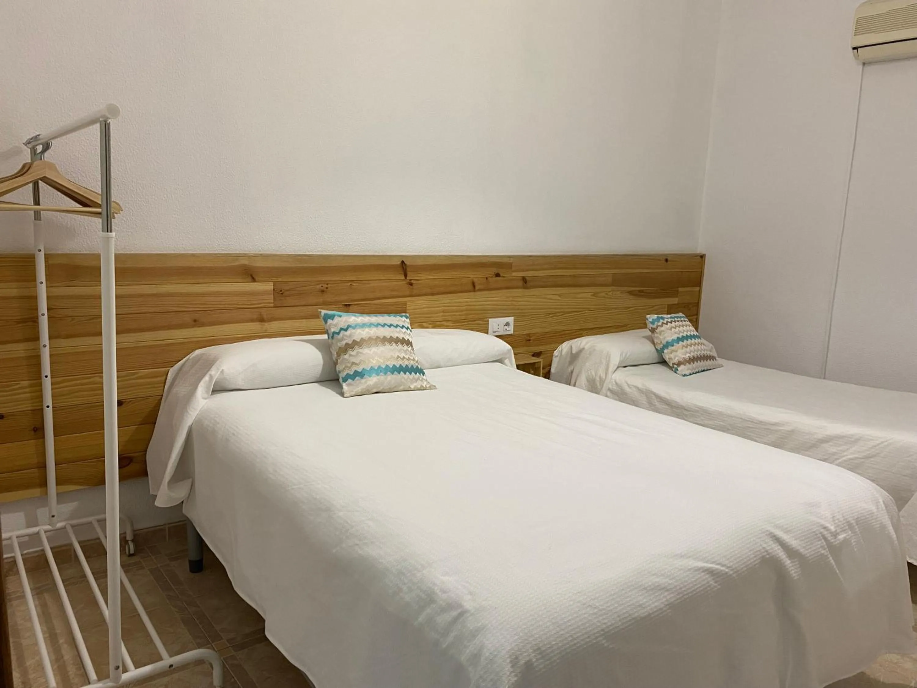 Photo of the whole room in Hostal Barbate