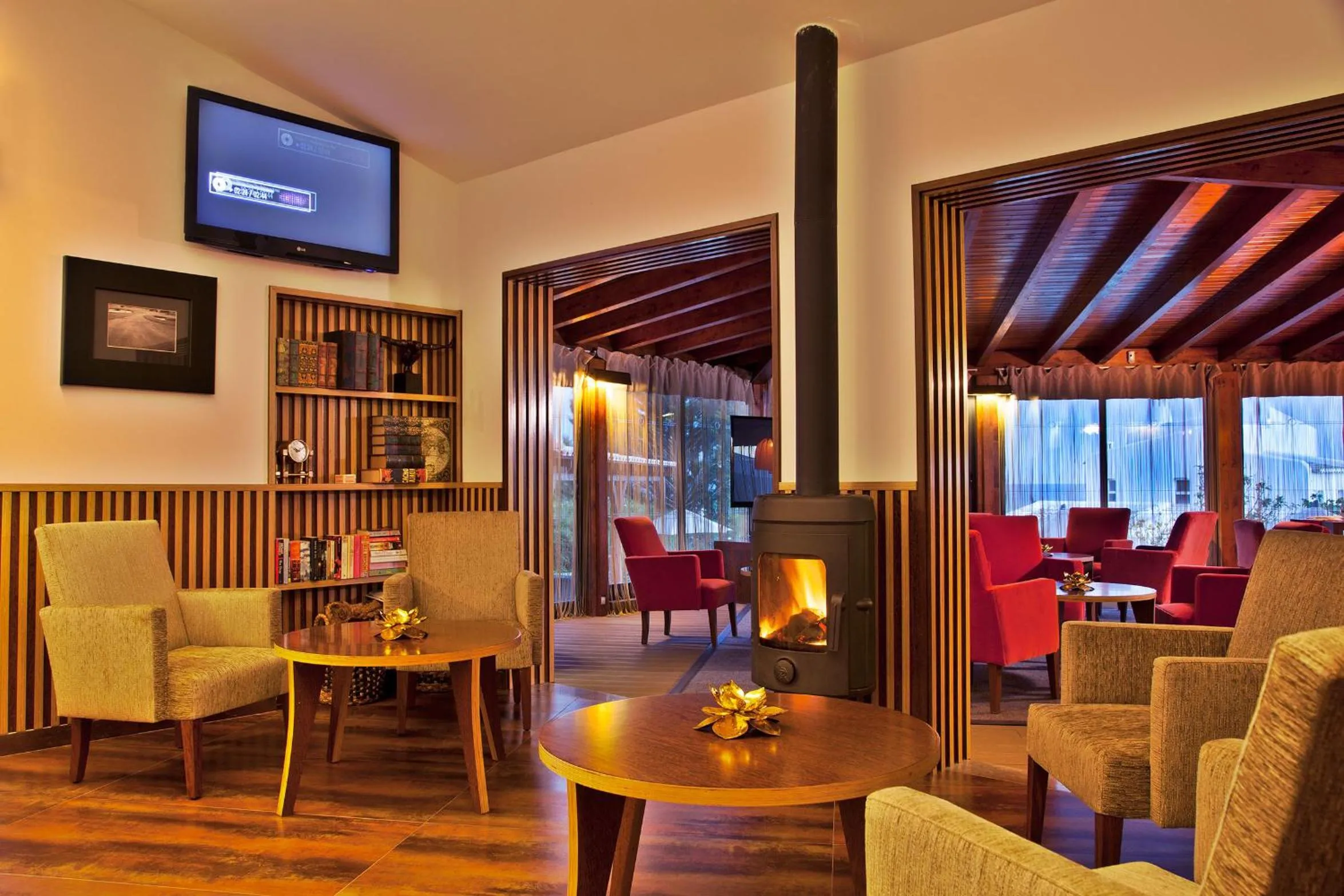 Communal lounge/ TV room in Sao Rafael Holidays