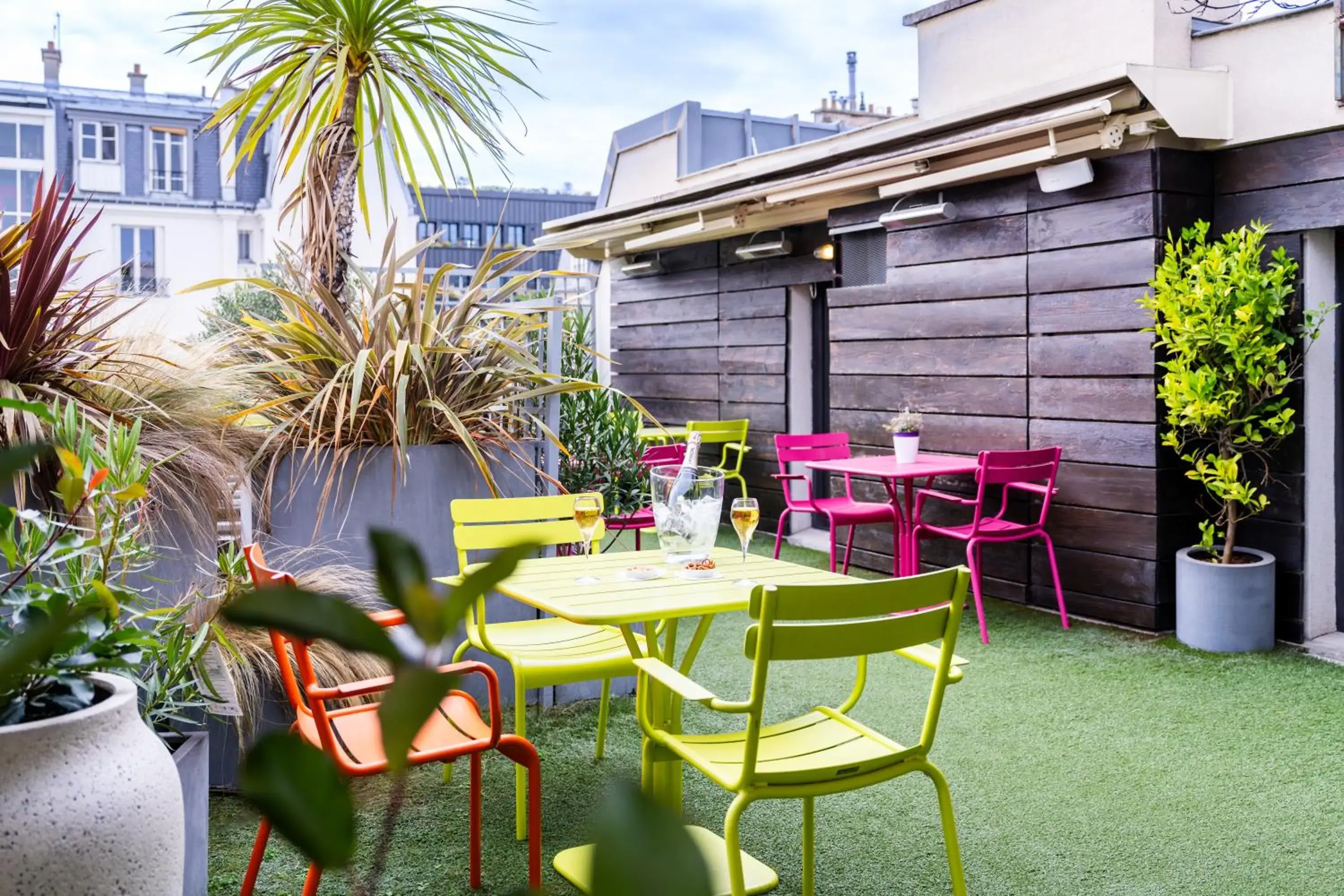 Garden view in Le 7 Eiffel Hotel by Malone Garden view in Le 7 Eiffel Hotel by Malone