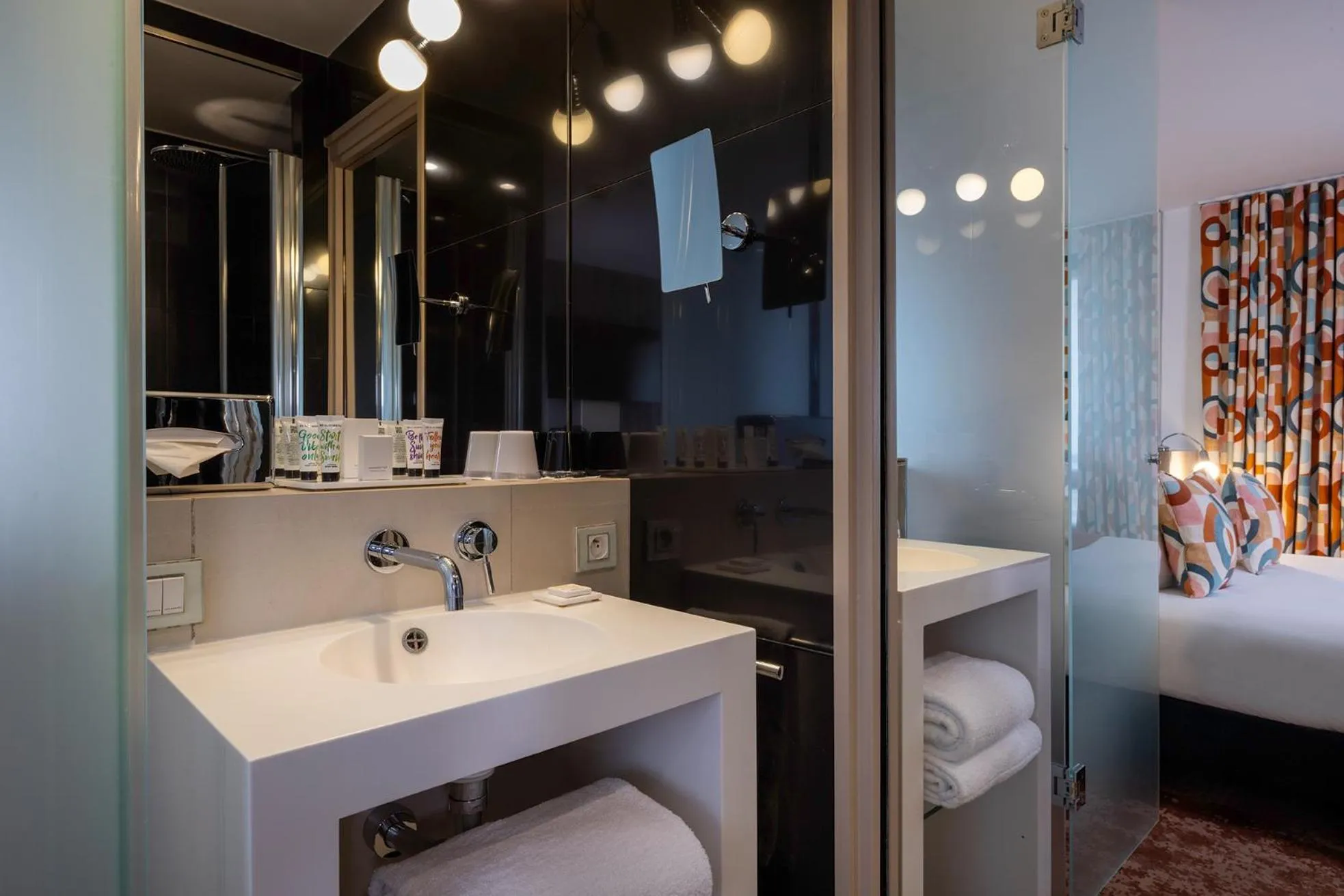 Bathroom in Le 7 Eiffel Hotel by Malone