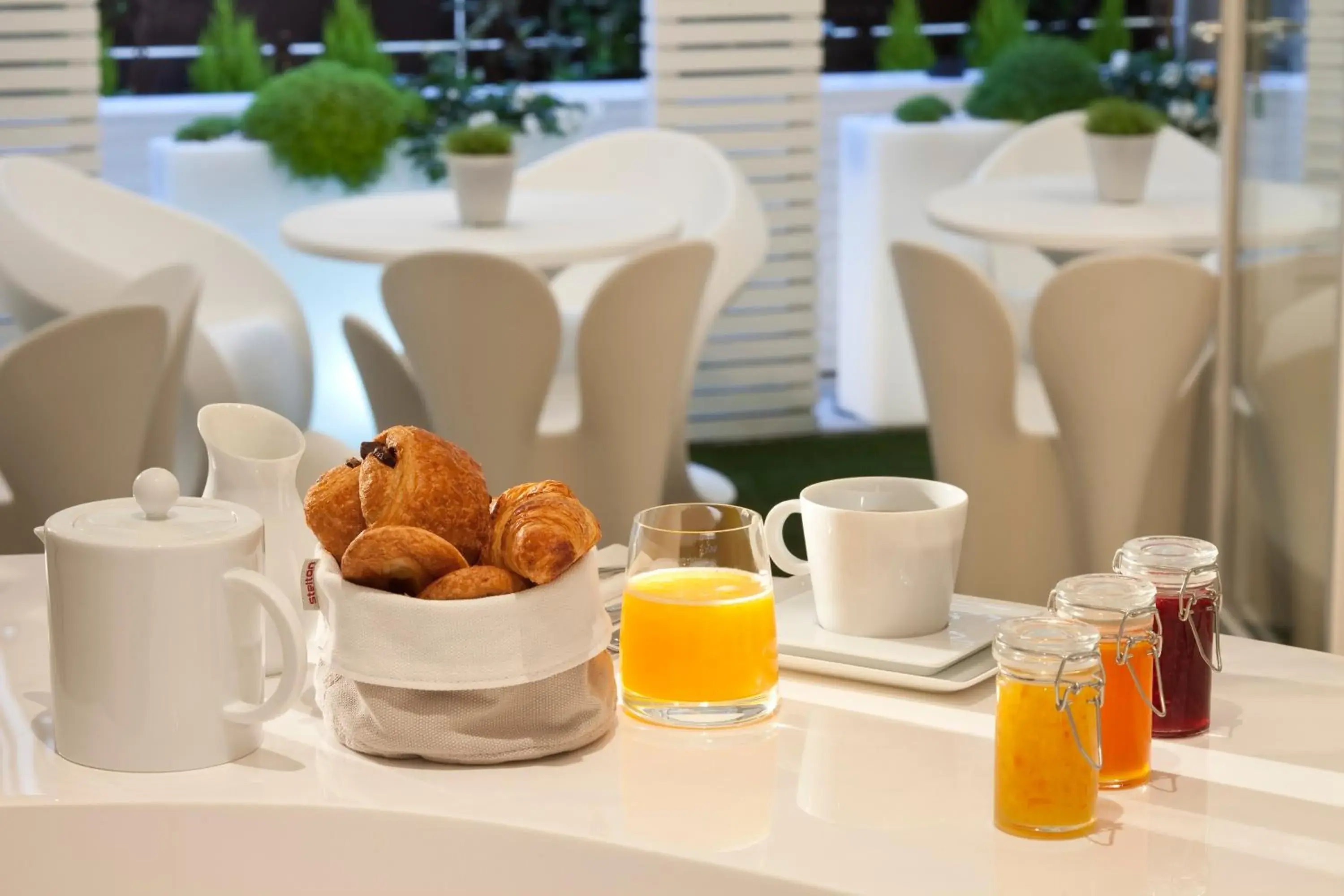 Breakfast in Le 7 Eiffel Hotel by Malone Breakfast in Le 7 Eiffel Hotel by Malone