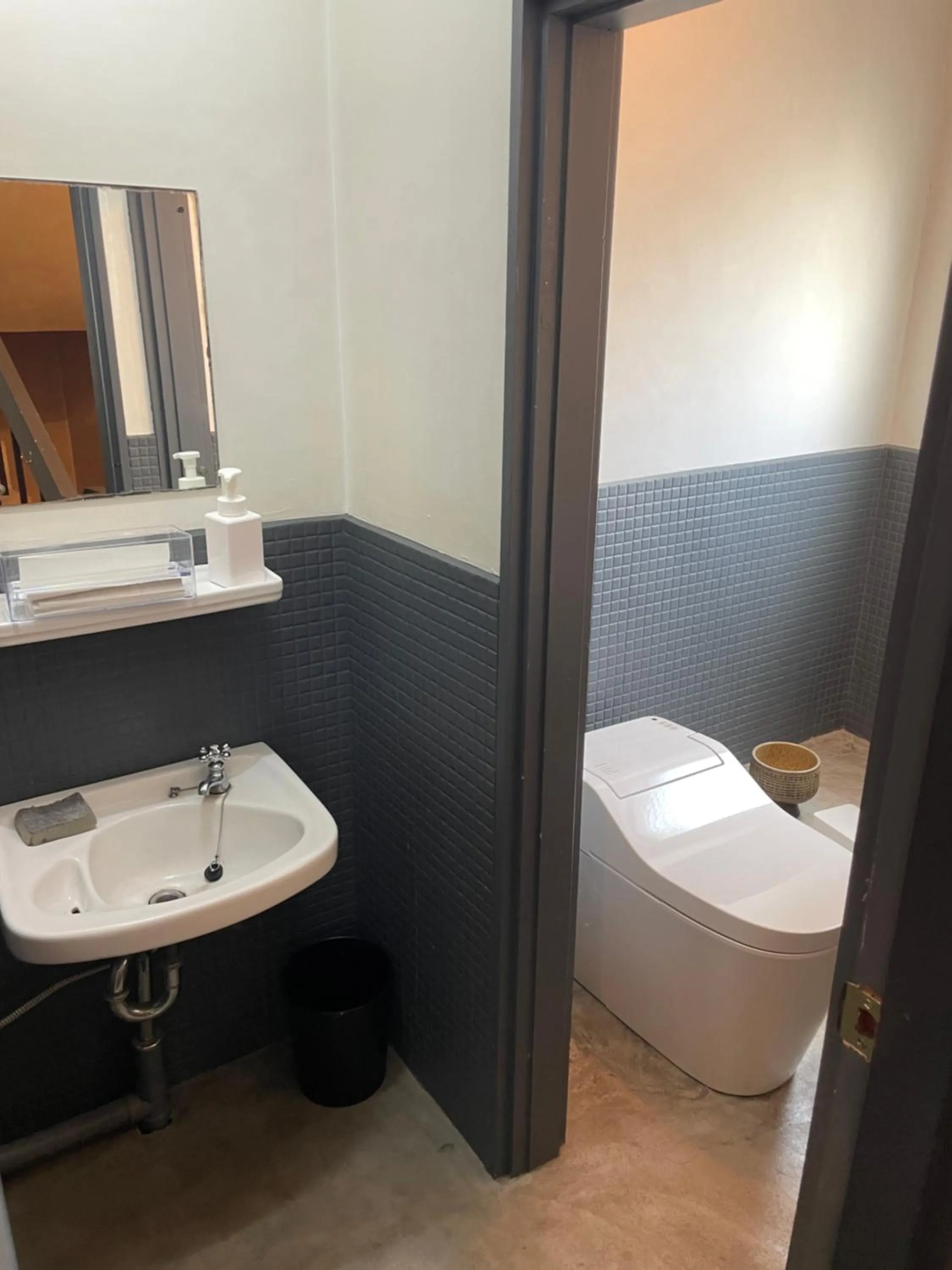 Toilet in Beppu hostel&cafe ourschestra