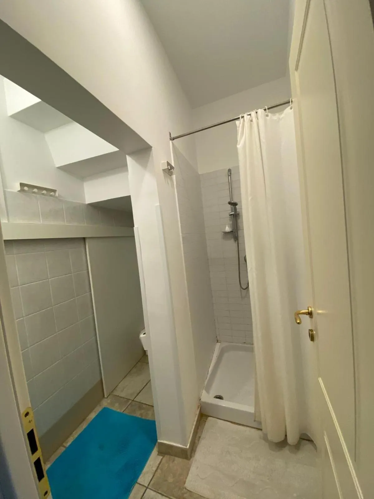 Shower in La Torre e il Mare Rooms by STHEY