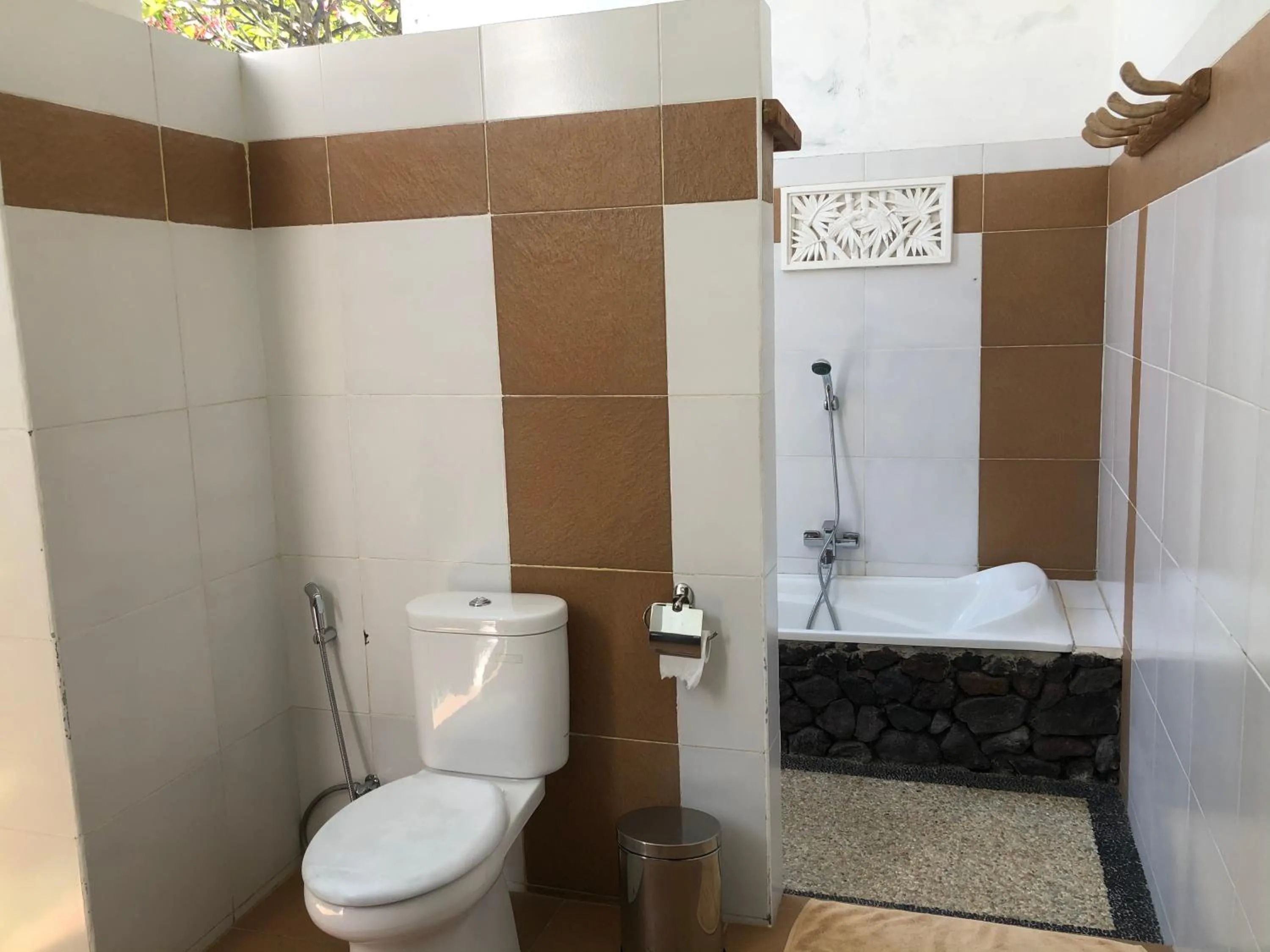 Bathroom in Meditasi Bungalows & Villas