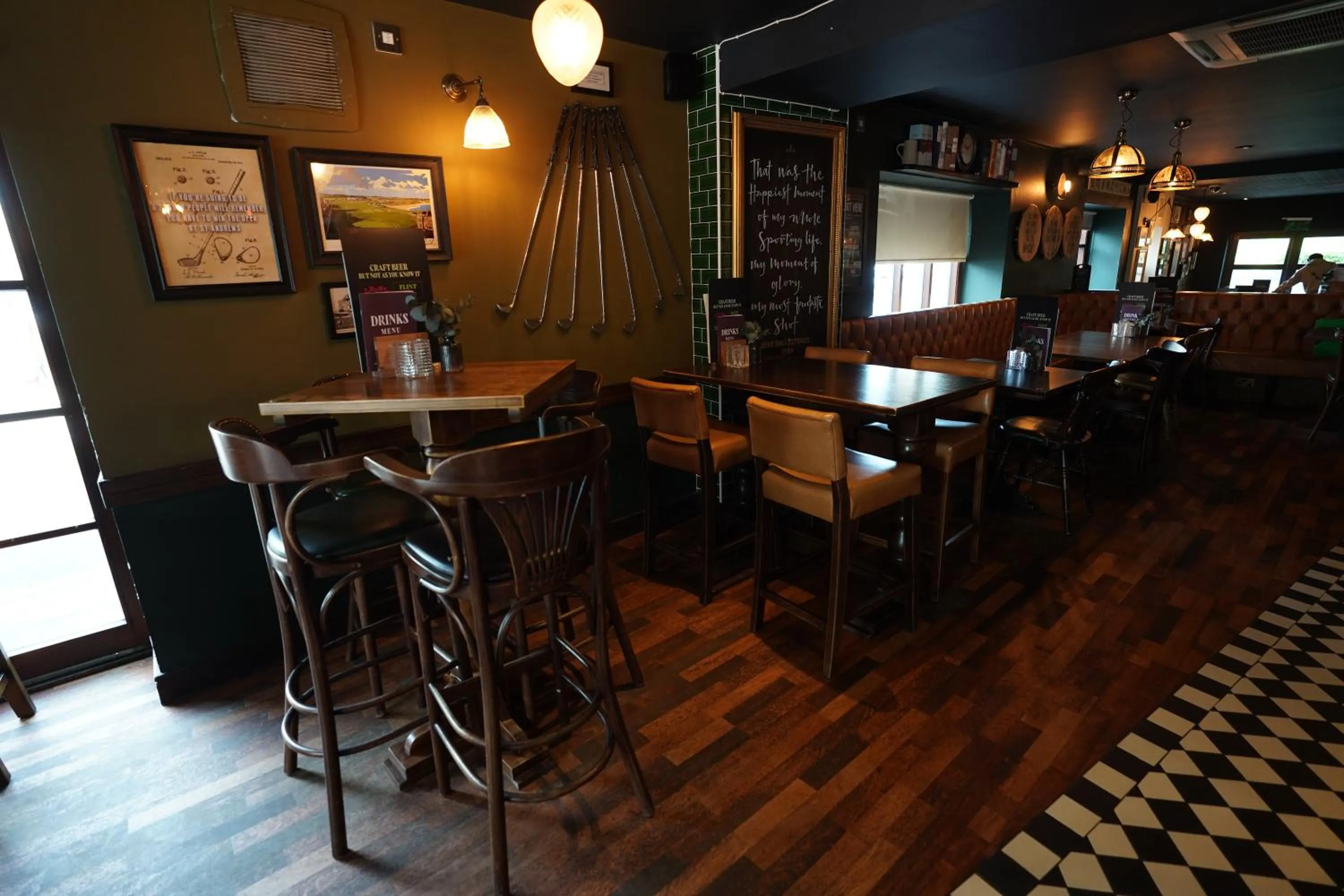 Restaurant/places to eat in Greyfriars Inn by Greene King Inns