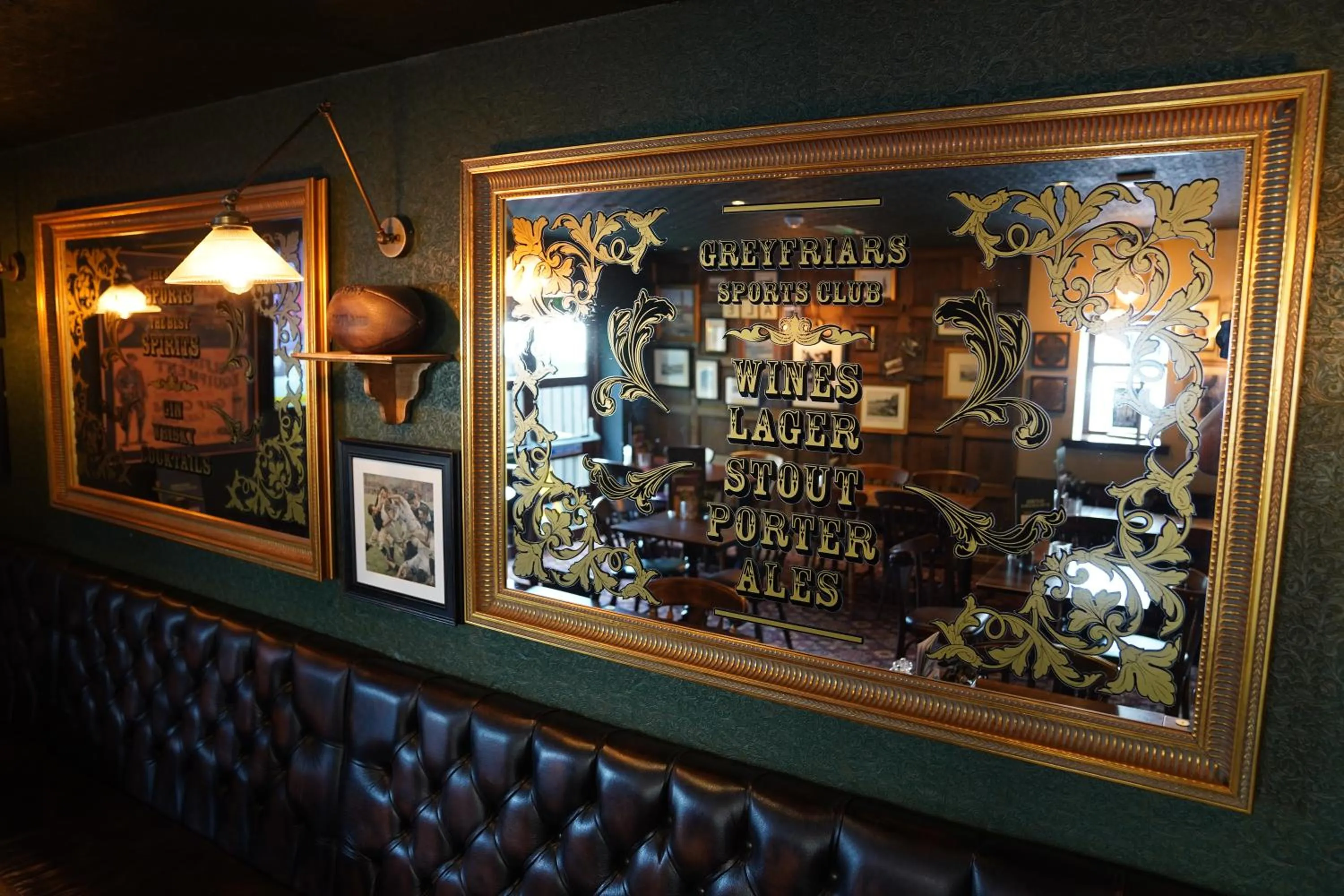 Decorative detail in Greyfriars Inn by Greene King Inns
