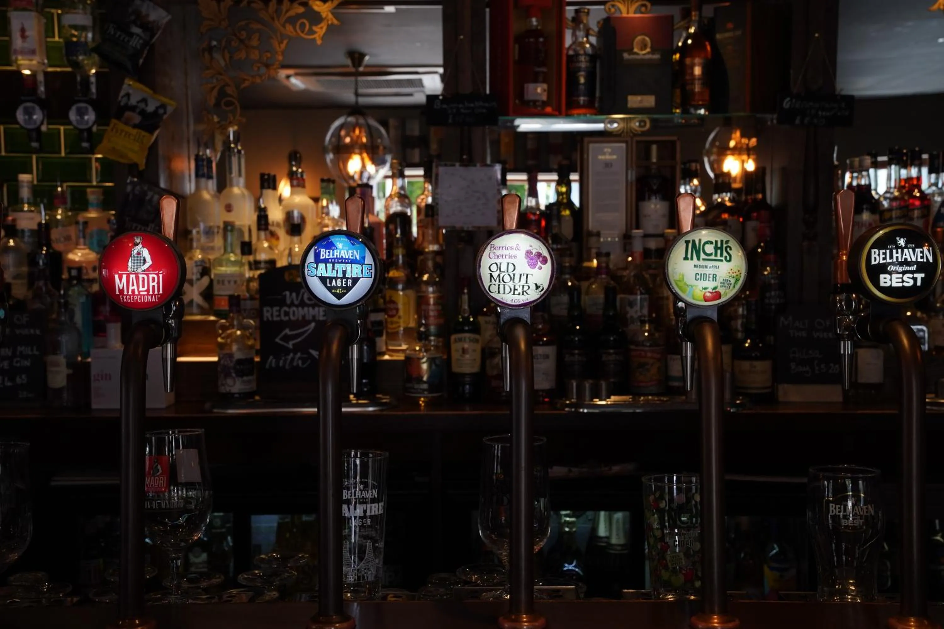 Lounge or bar in Greyfriars Inn by Greene King Inns