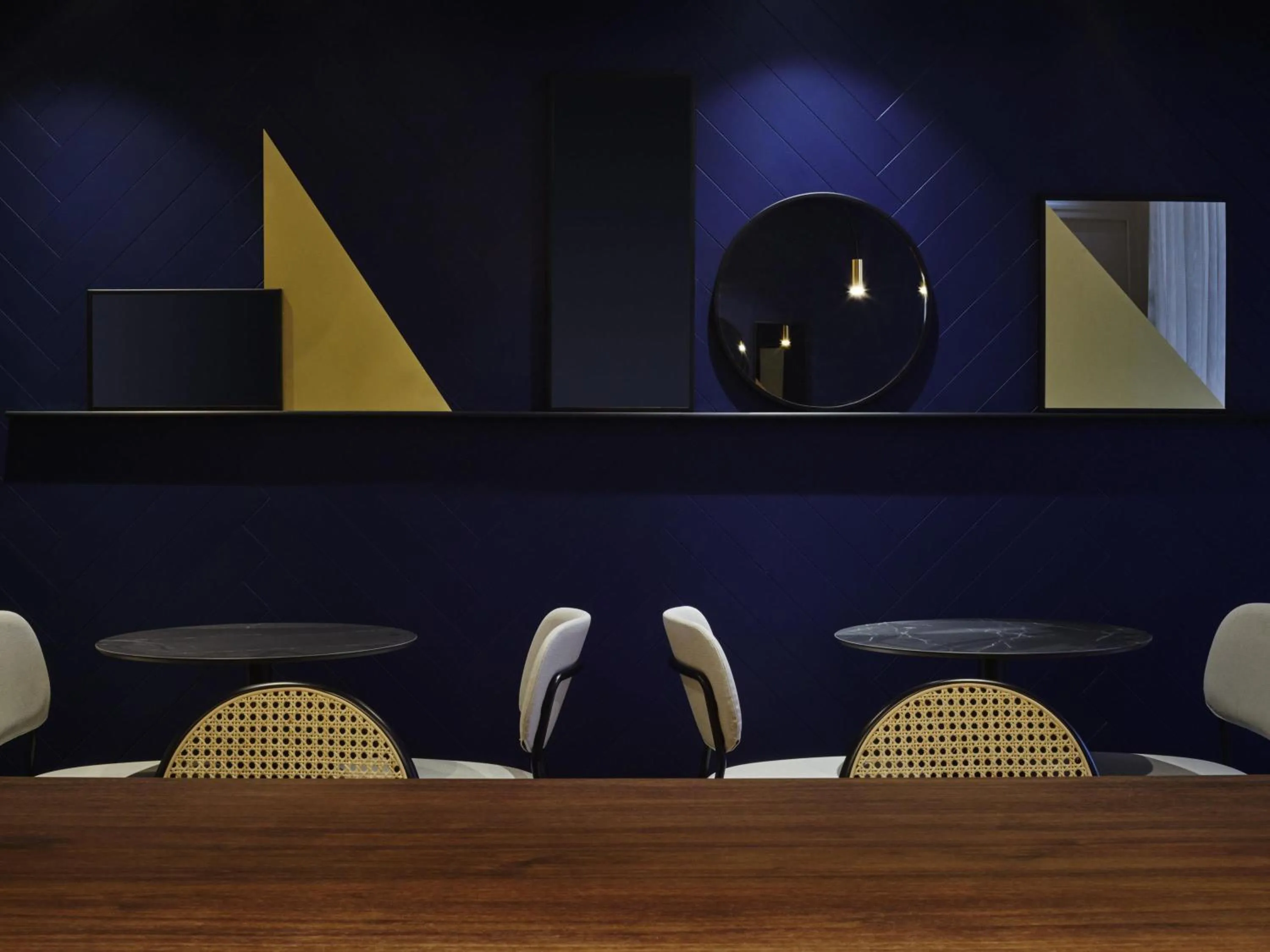 Breakfast in Mercure Versailles Chateau