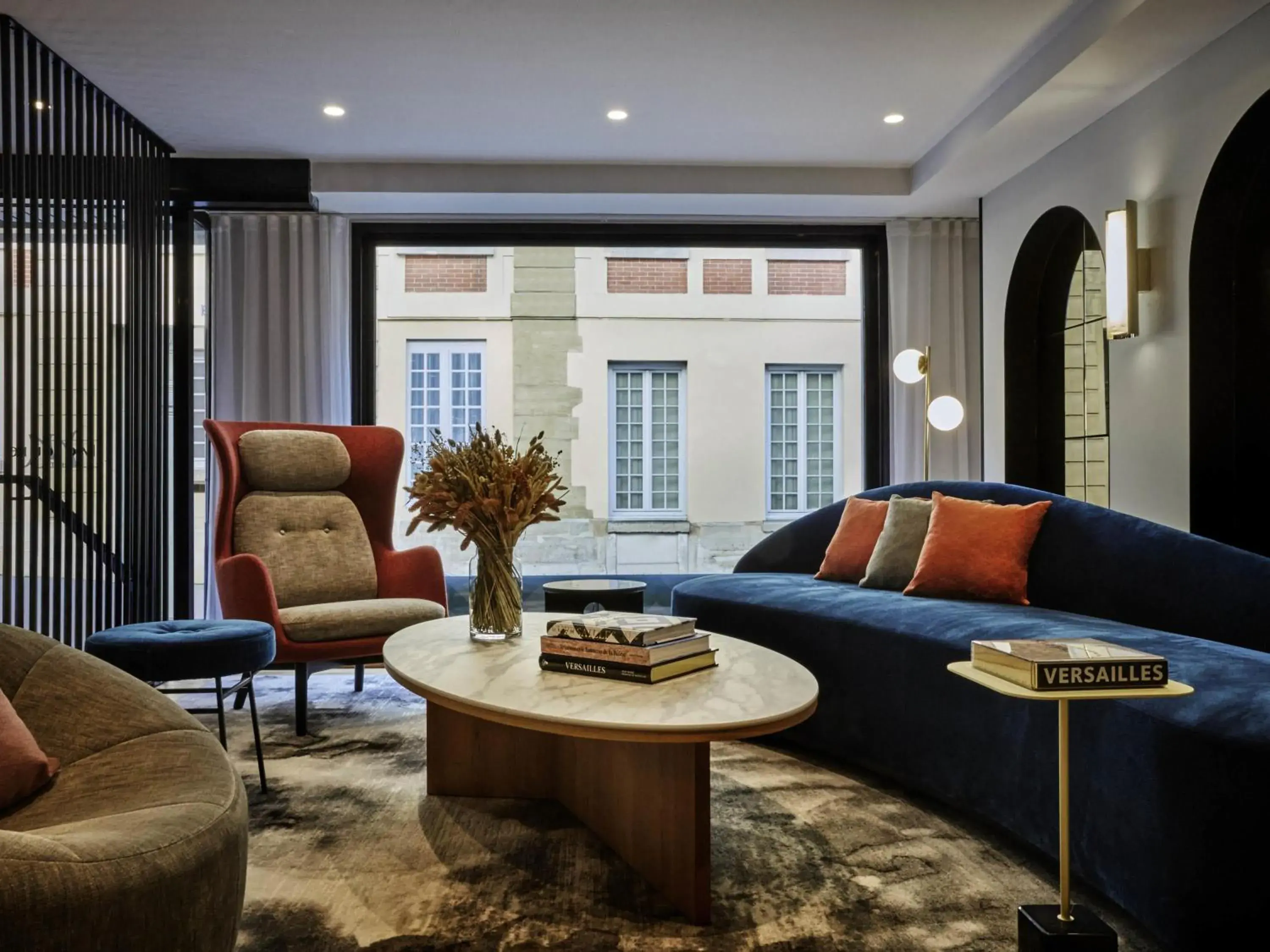 Property building in Mercure Versailles Chateau Property building in Mercure Versailles Chateau