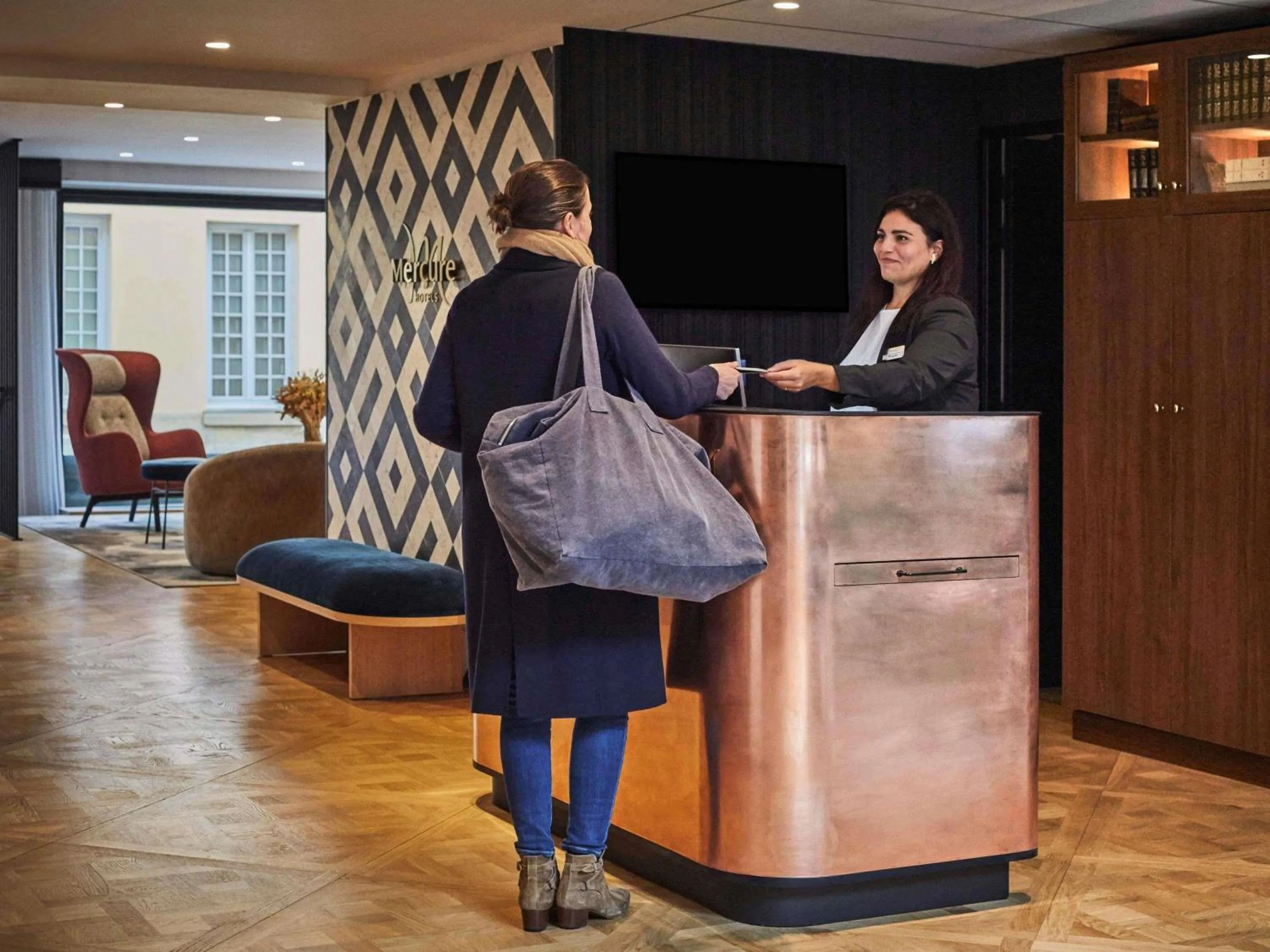 Business facilities in Mercure Versailles Chateau