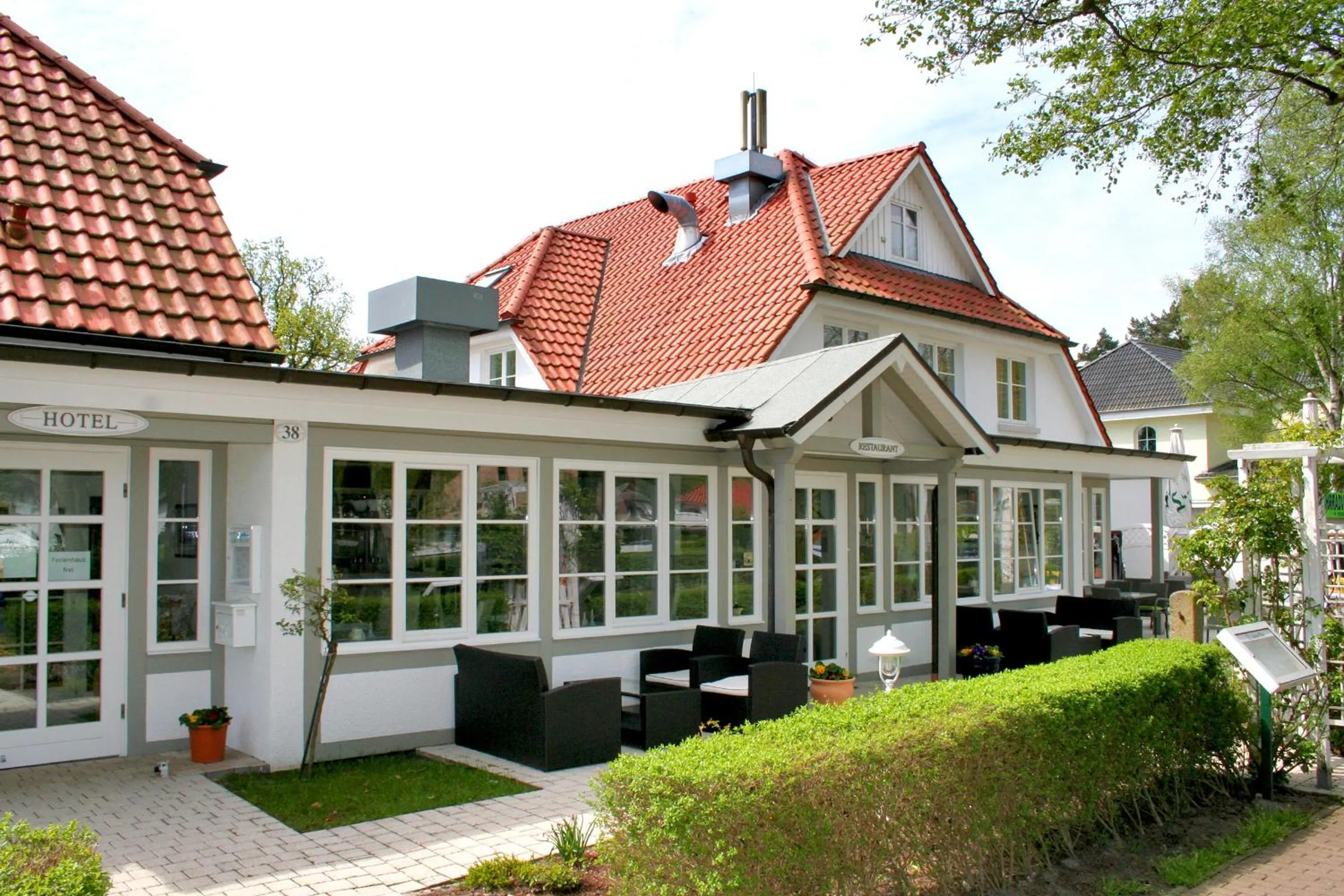 Facade/entrance in Hotel Haus Kranich