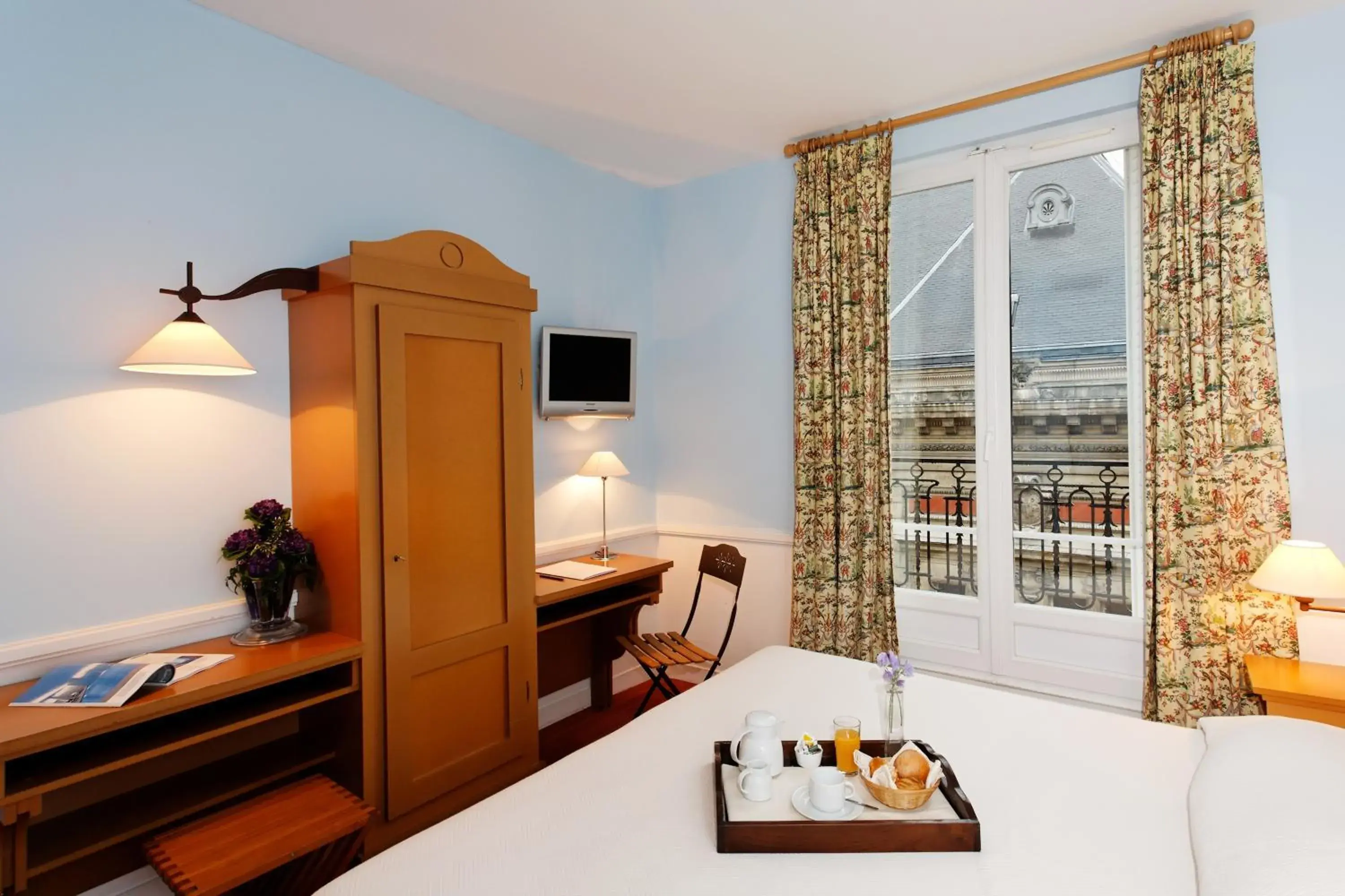 Photo of the whole room, Bed in Hotel La Manufacture Photo of the whole room, Bed in Hotel La Manufacture