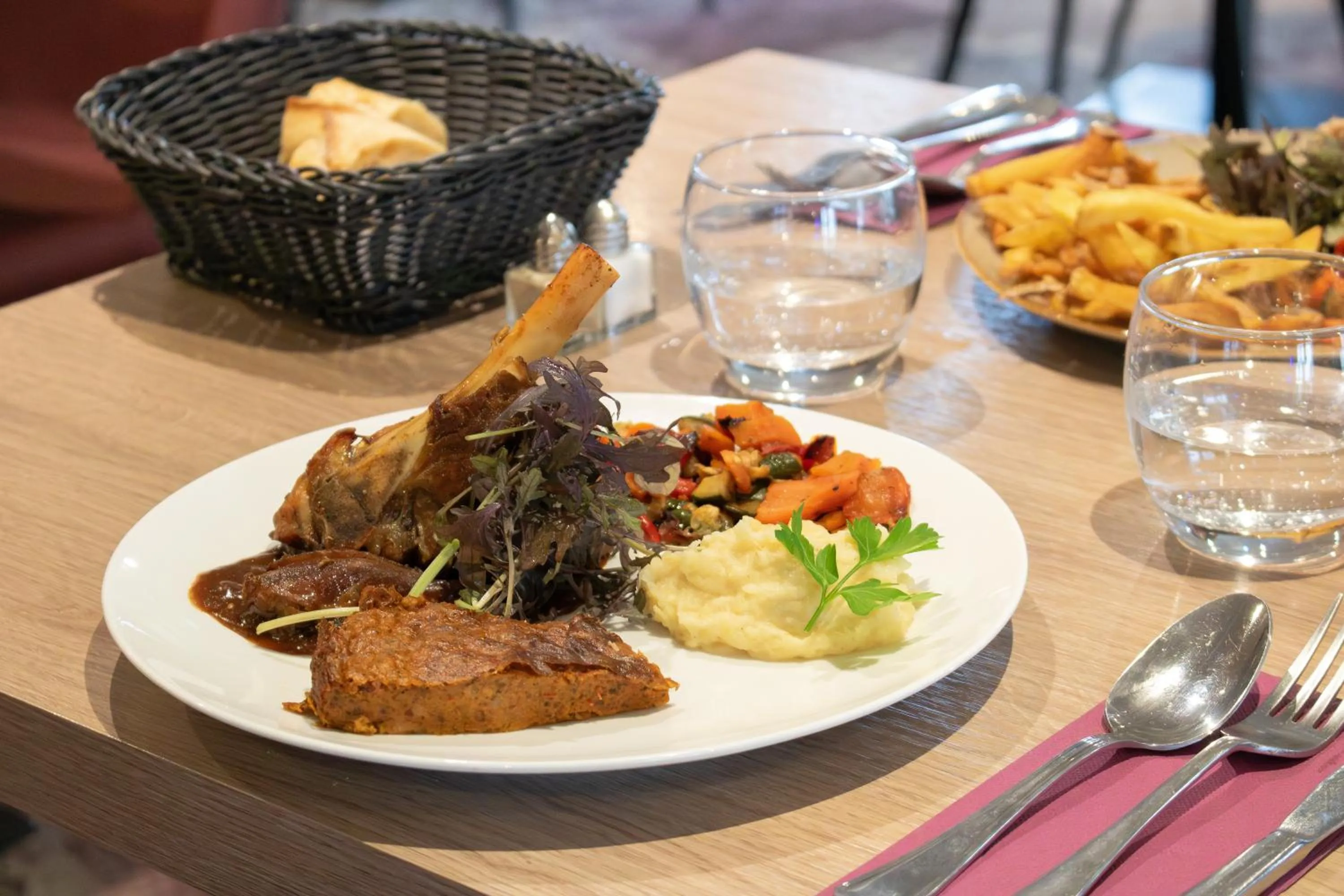 Restaurant/places to eat in Brit Hotel Brest Le Relecq Kerhuon