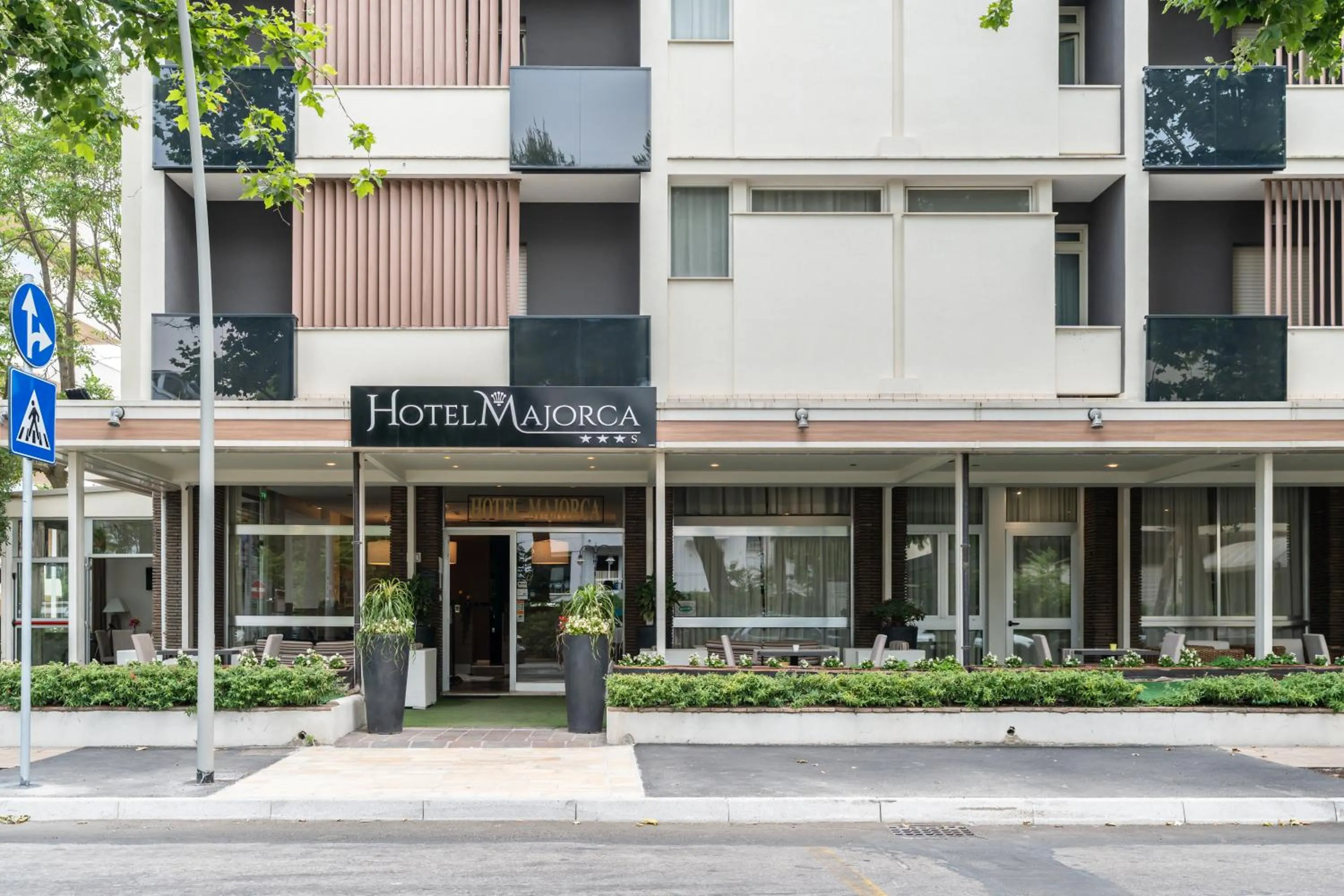 Property building in Hotel Majorca sul Mare in centro a Riccione con Area Fitness