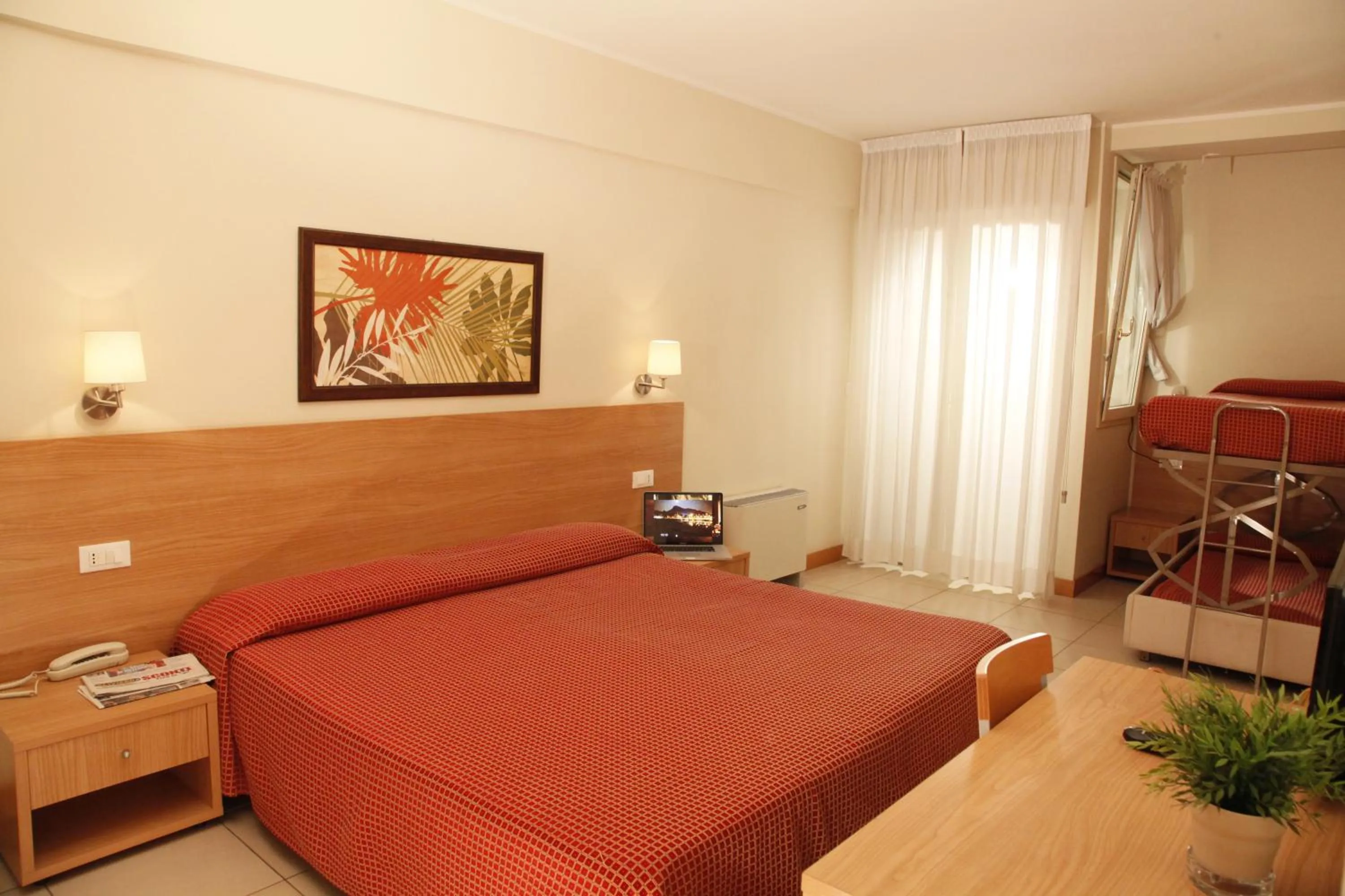 Photo of the whole room, Bed in Hotel Majorca sul Mare in centro a Riccione con Area Fitness