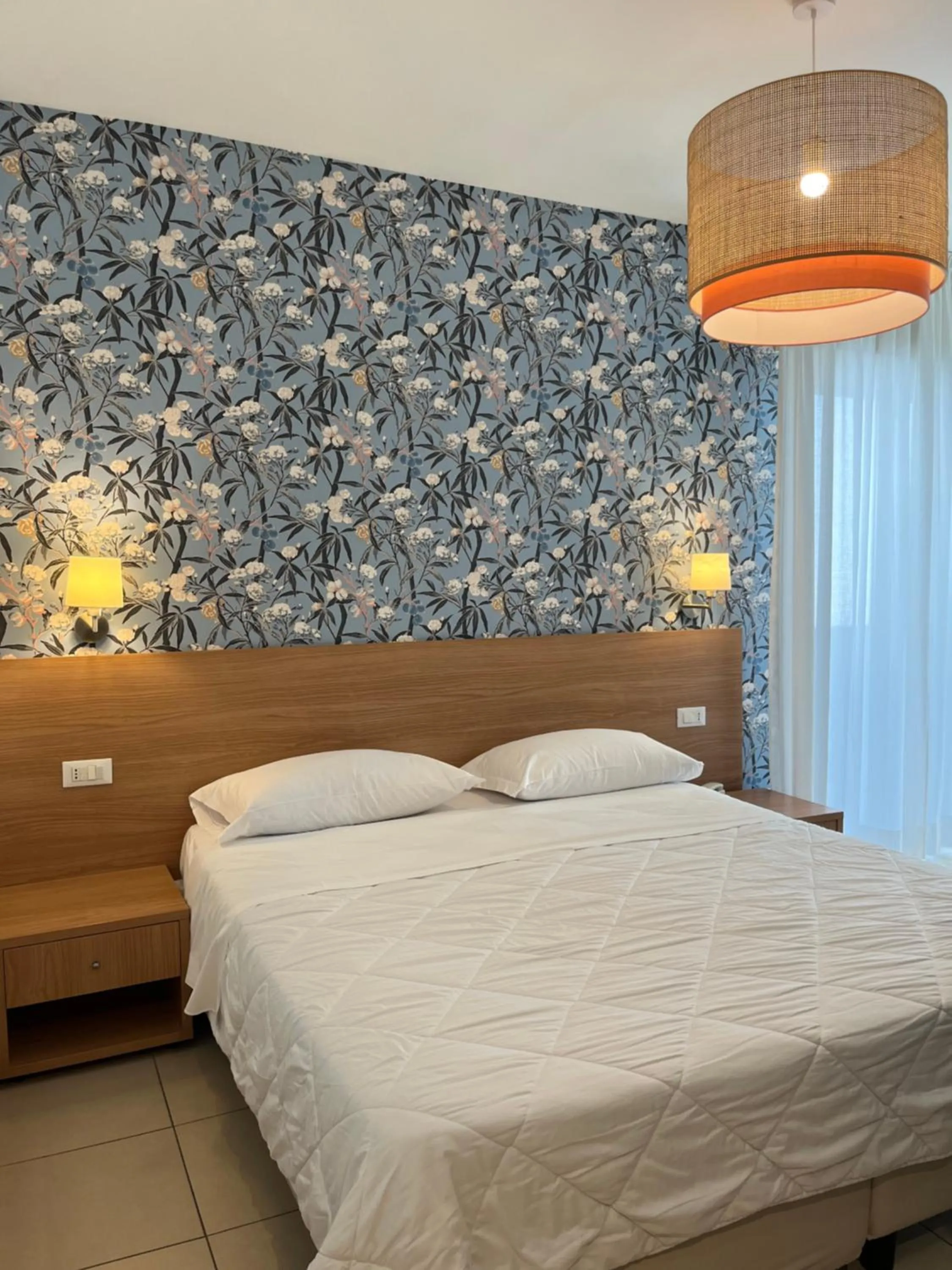 Bedroom, Bed in Hotel Majorca sul Mare in centro a Riccione con Area Fitness