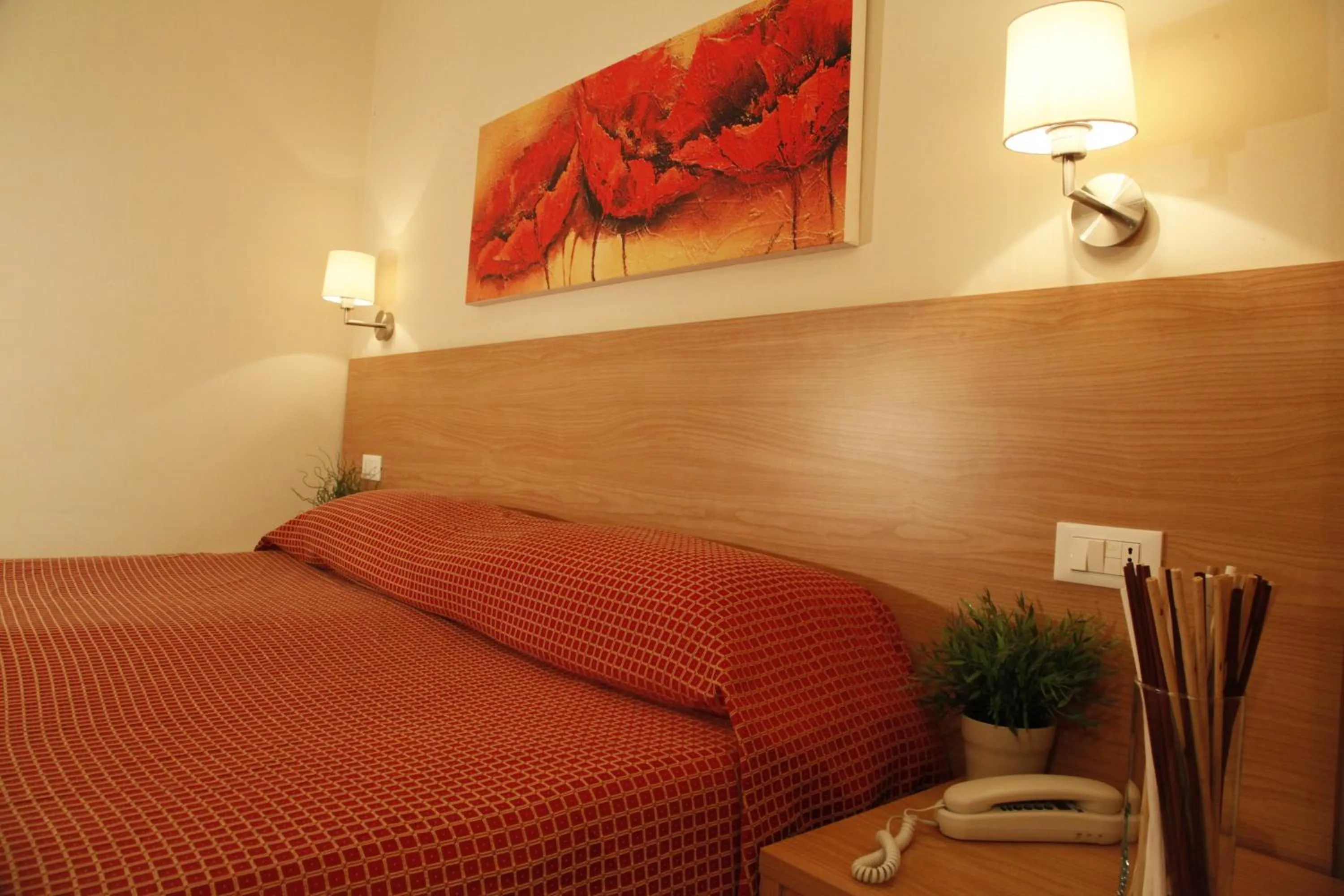 Bedroom, Bed in Hotel Majorca sul Mare in centro a Riccione con Area Fitness