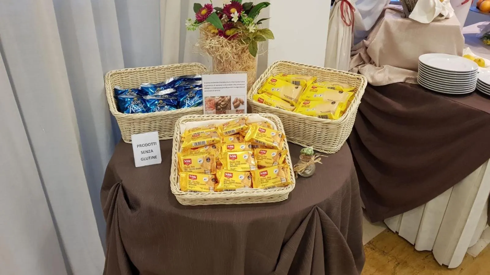 Buffet breakfast in Hotel Majorca sul Mare in centro a Riccione con Area Fitness