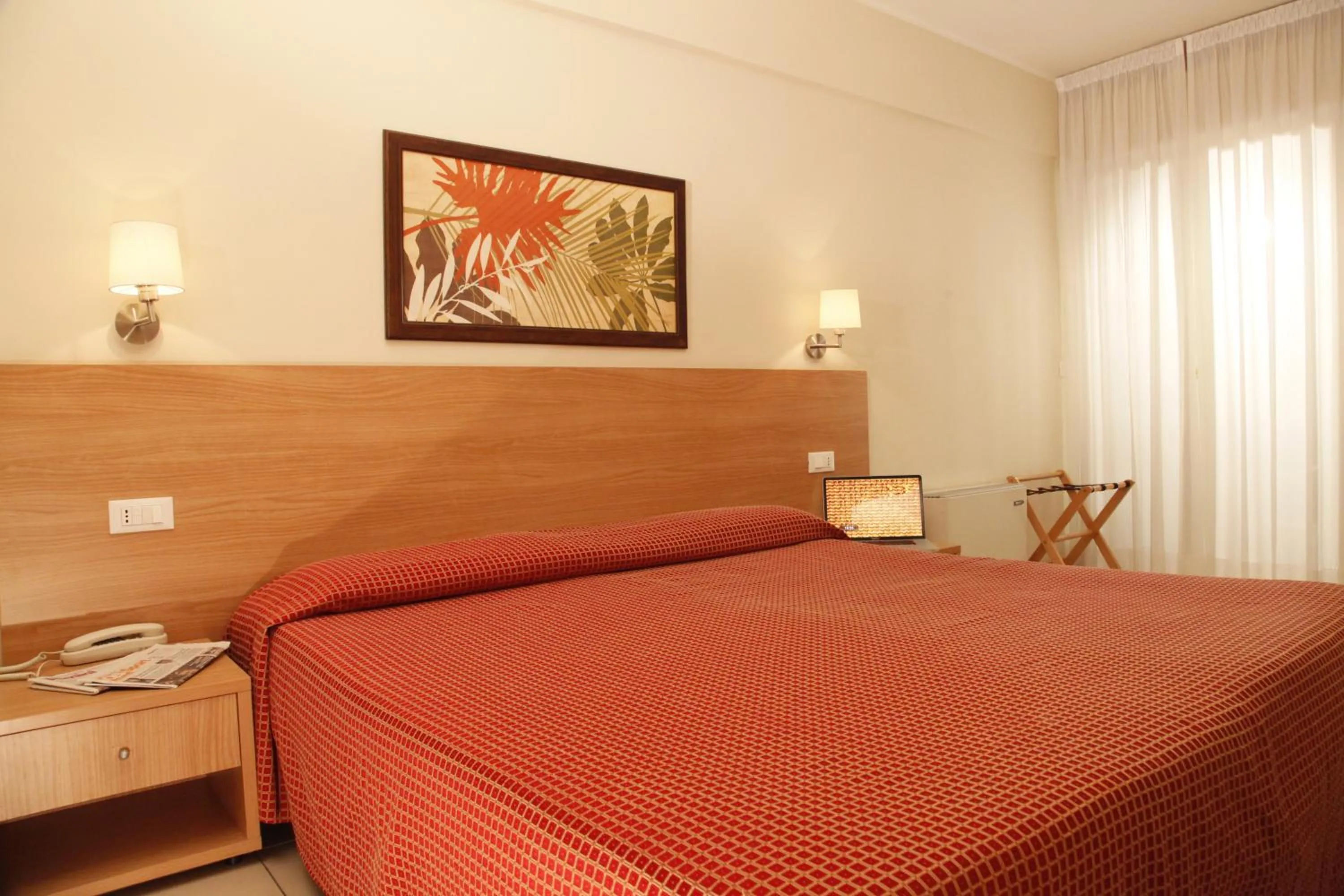 Photo of the whole room, Bed in Hotel Majorca sul Mare in centro a Riccione con Area Fitness