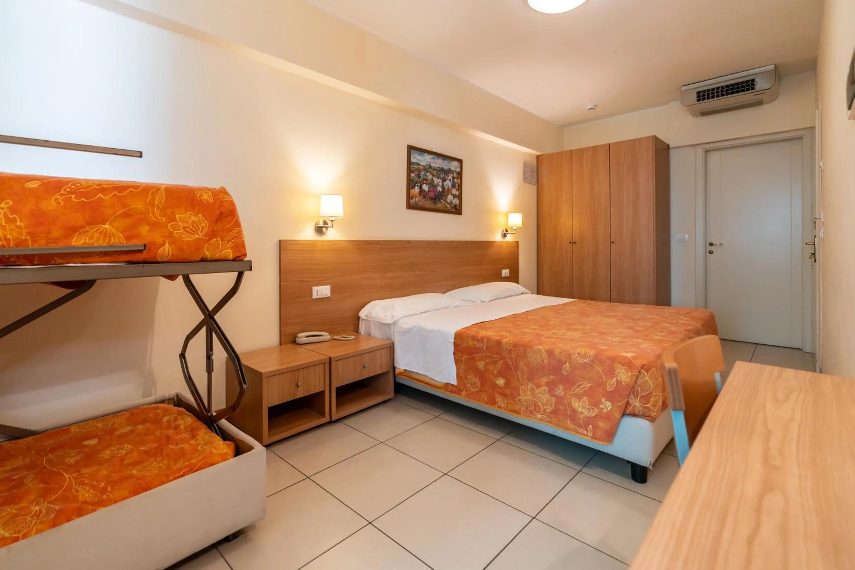 Bedroom, Bed in Hotel Majorca sul Mare in centro a Riccione con Area Fitness