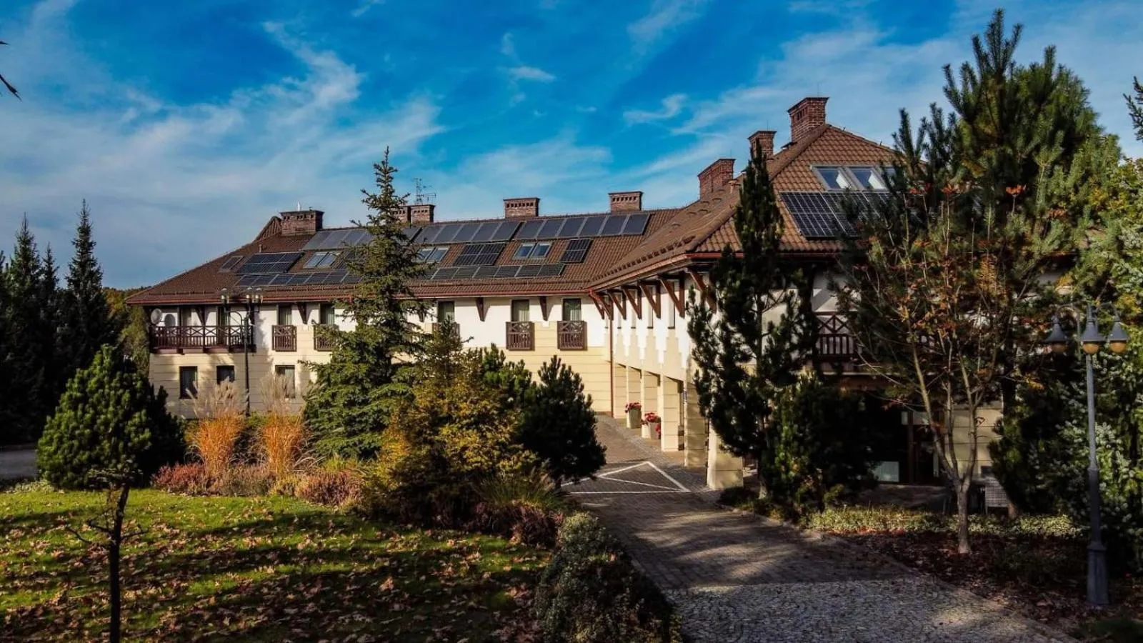 Property building in Hotel & Restauracja Timberland