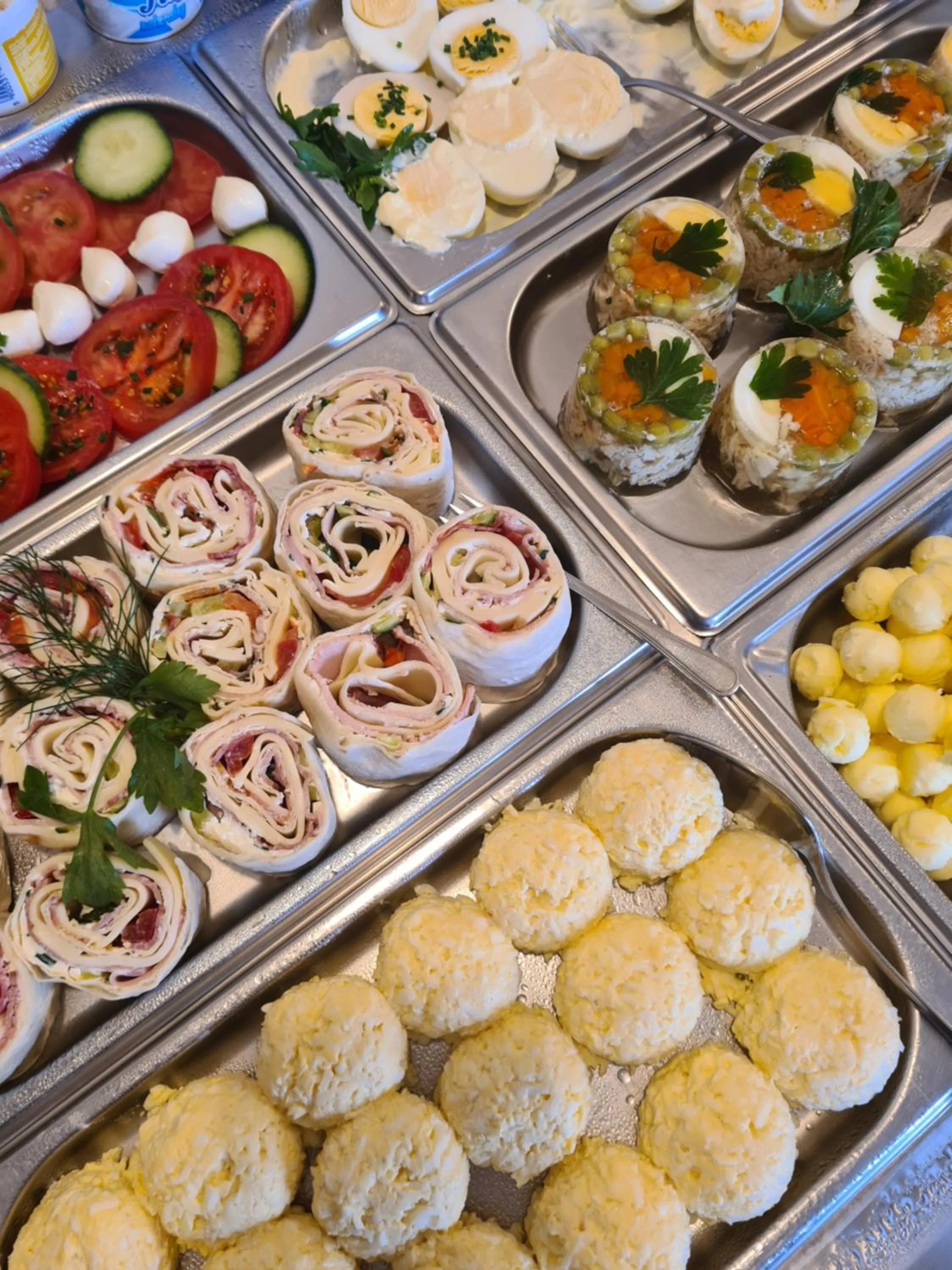 Buffet breakfast in Hotel & Restauracja Timberland