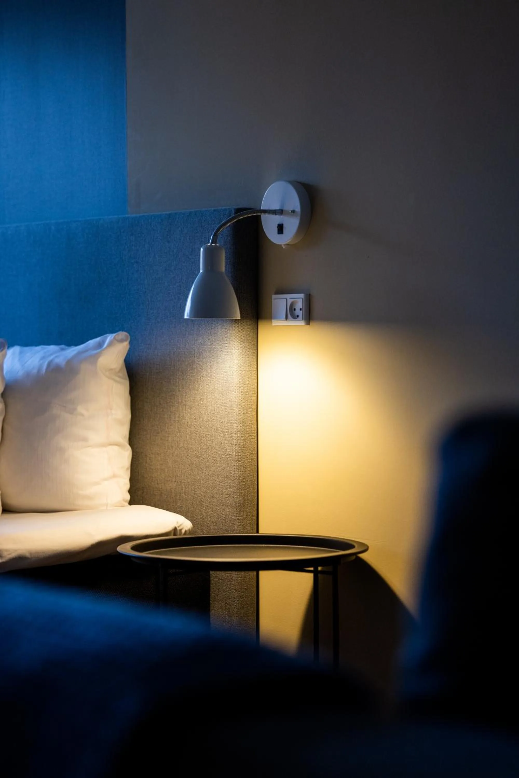 Living room, Bed in Hotel Sønderborg Kaserne