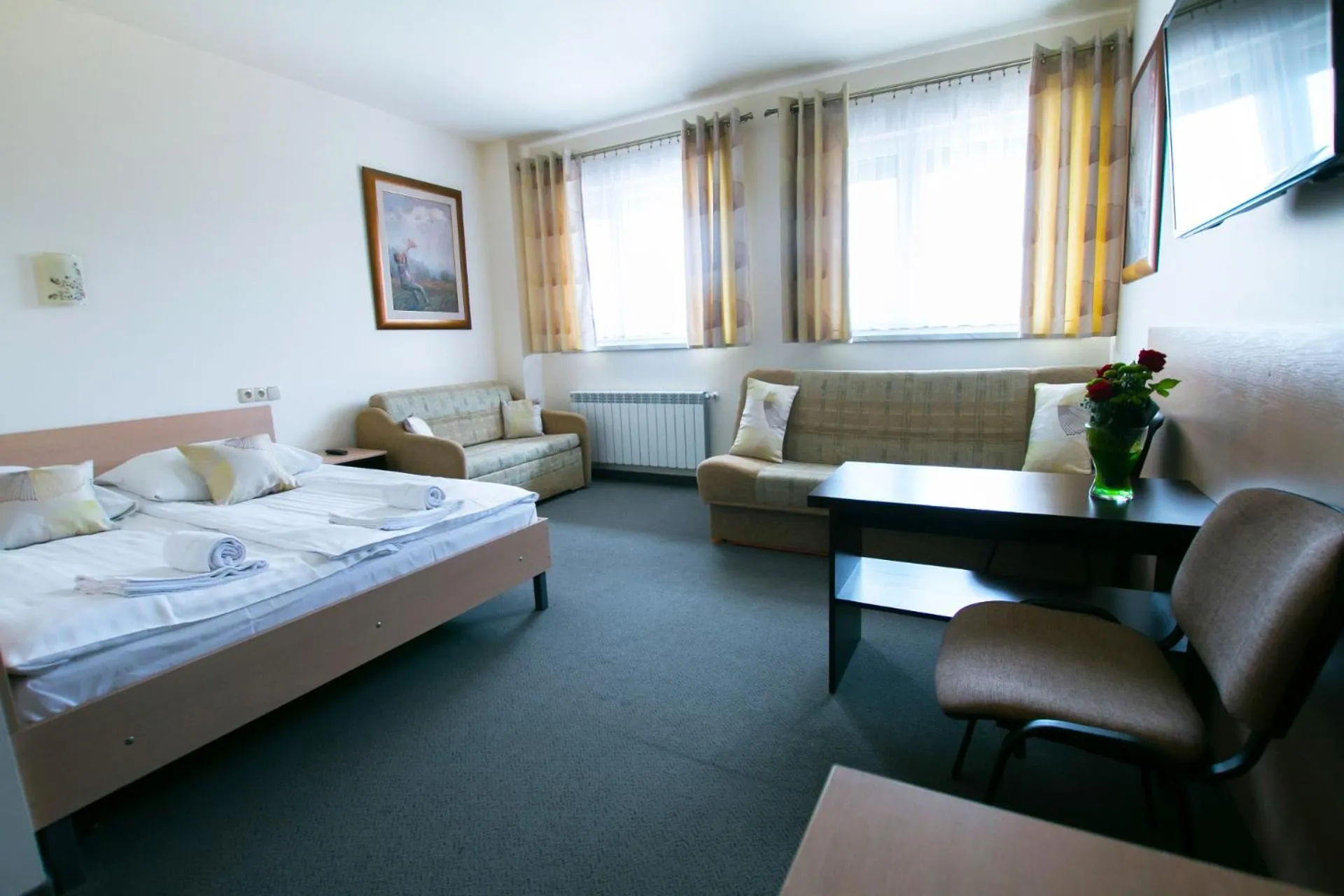 Photo of the whole room, Bed in Cubus-Beskidy