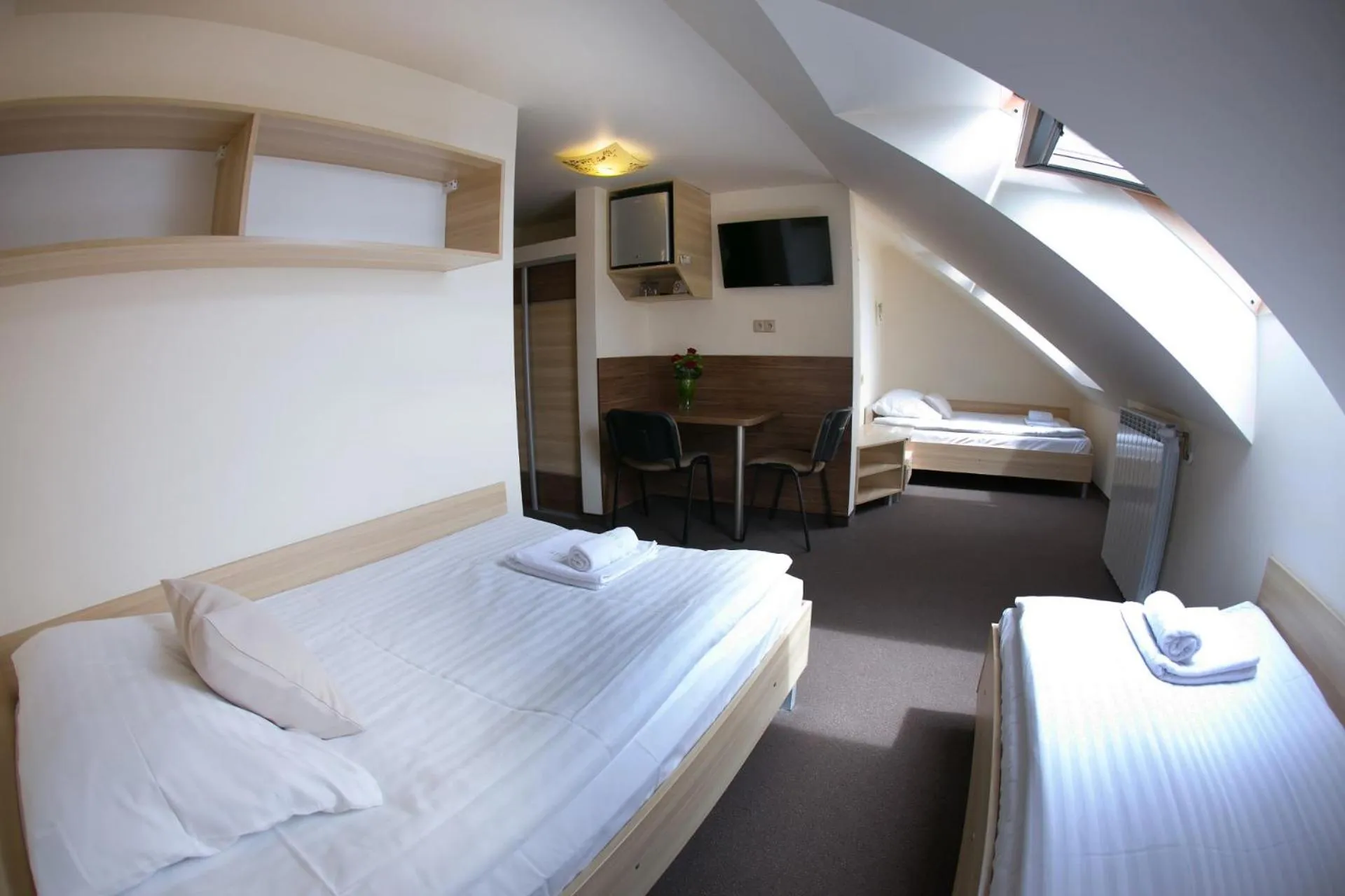 Photo of the whole room, Bed in Cubus-Beskidy