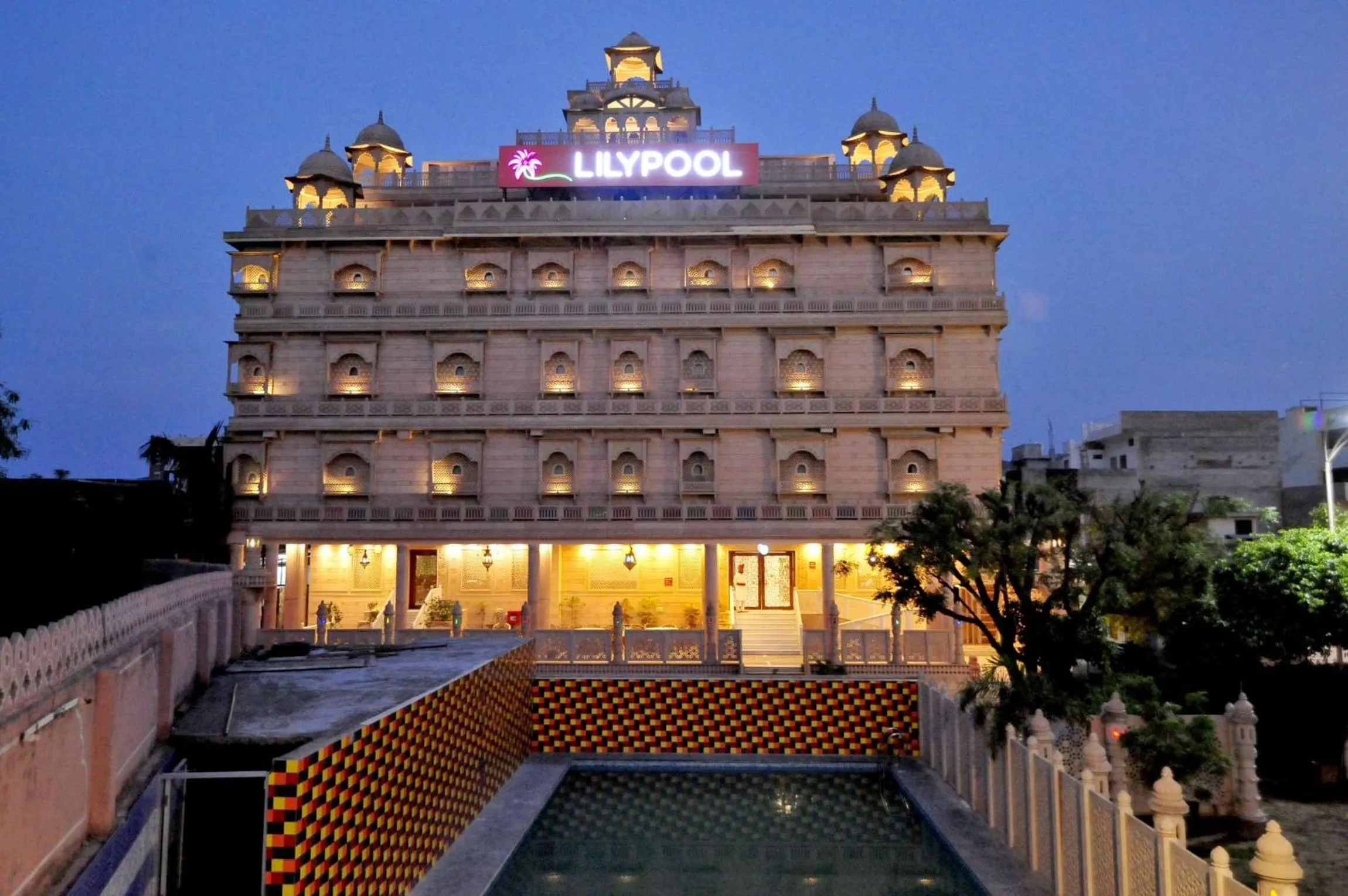 Property building in Lilypool - The Heritage Jalmahal