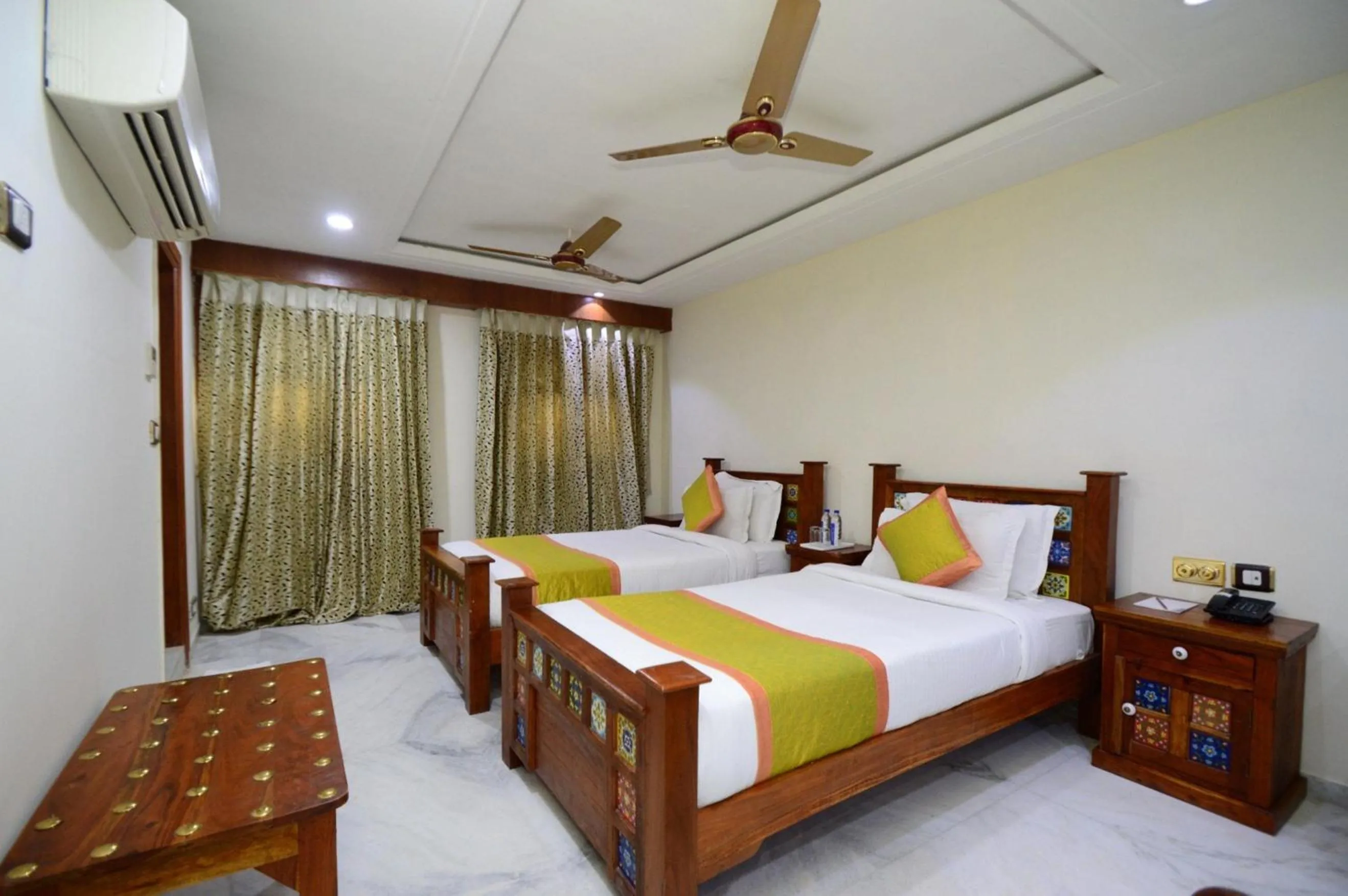 Bed in Lilypool - The Heritage Jalmahal