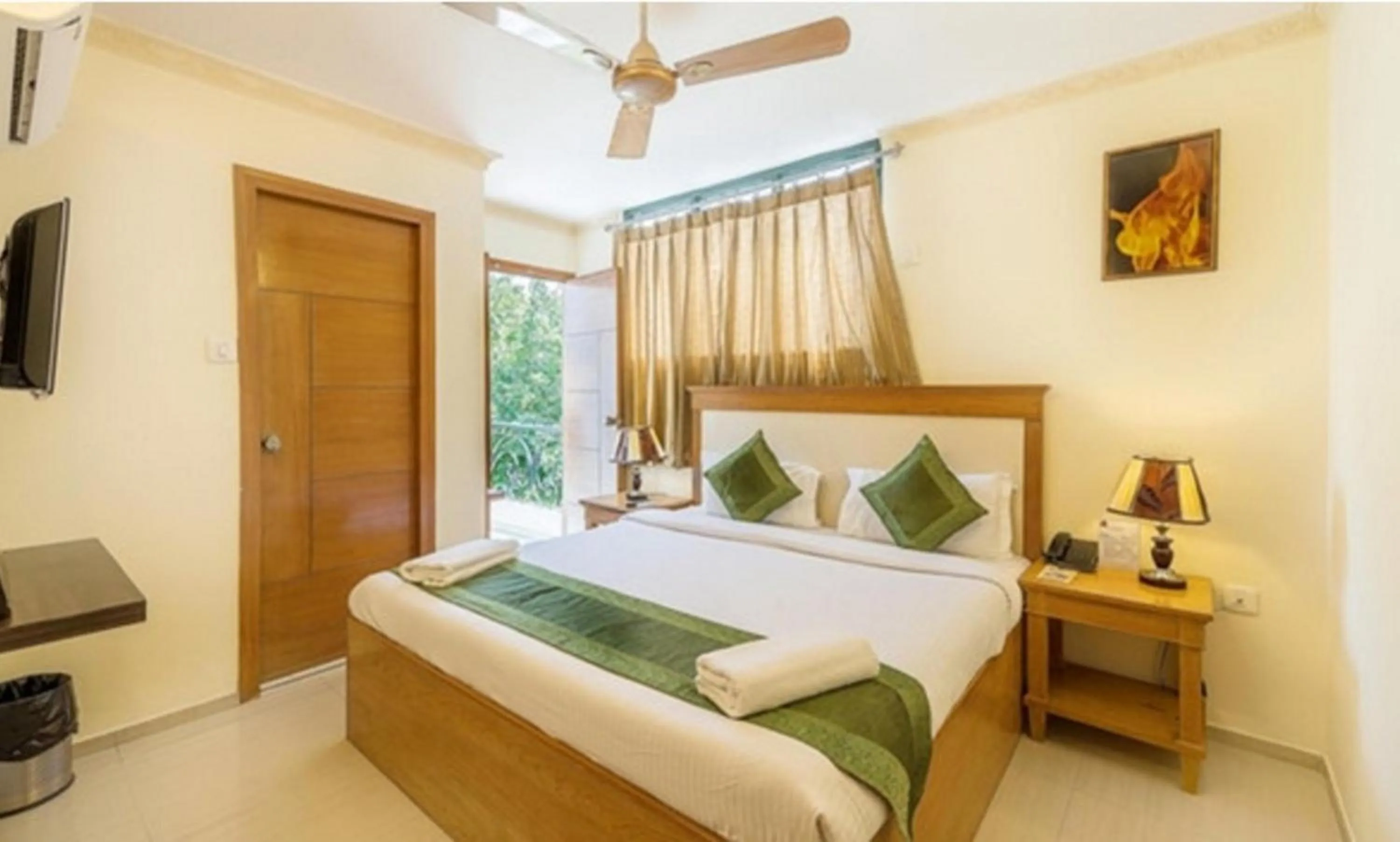 Bed in Lilypool - The Heritage Jalmahal