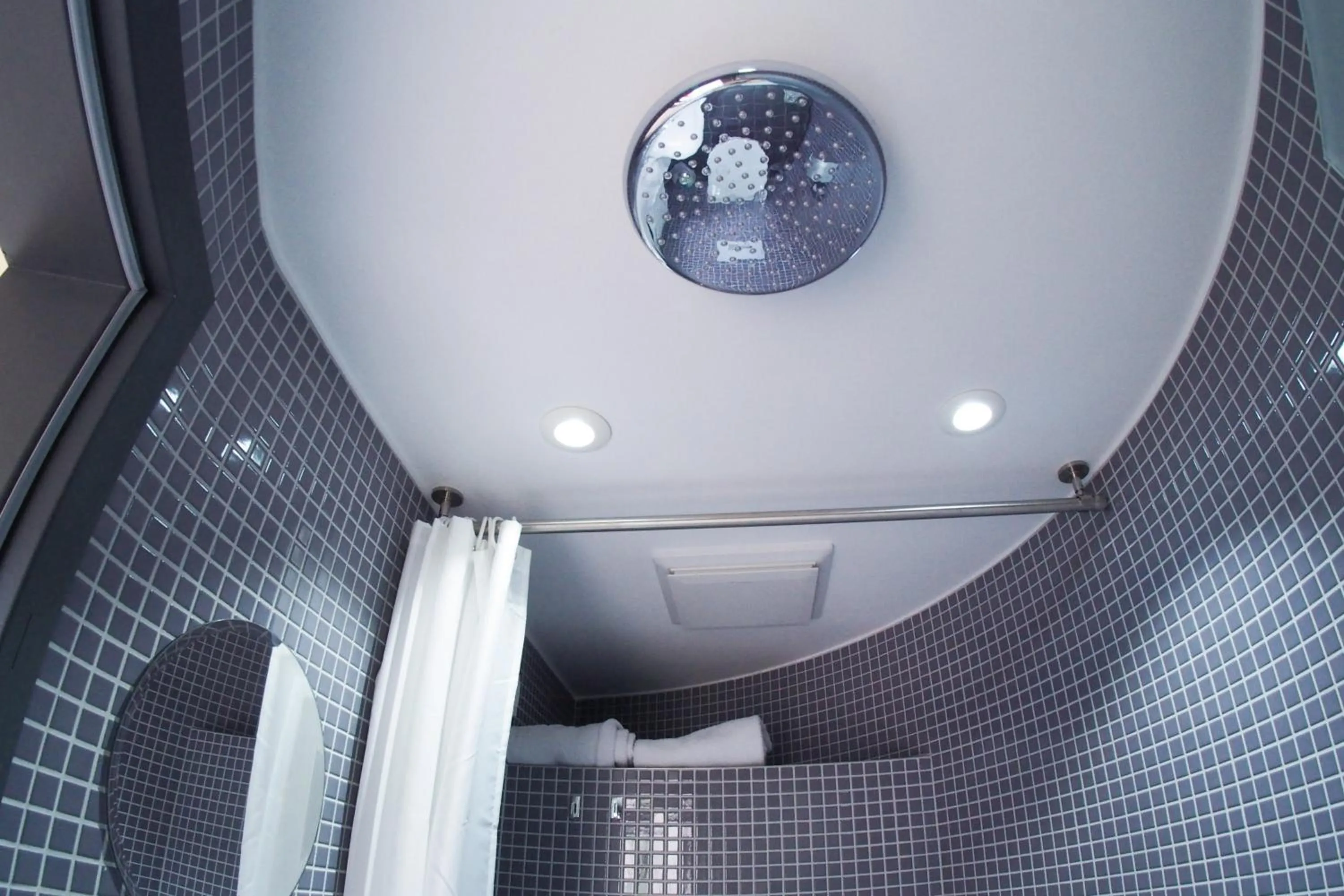 Shower in slube am Stadthafen Neustrelitz