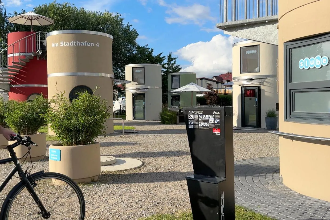 Cycling in slube am Stadthafen Neustrelitz