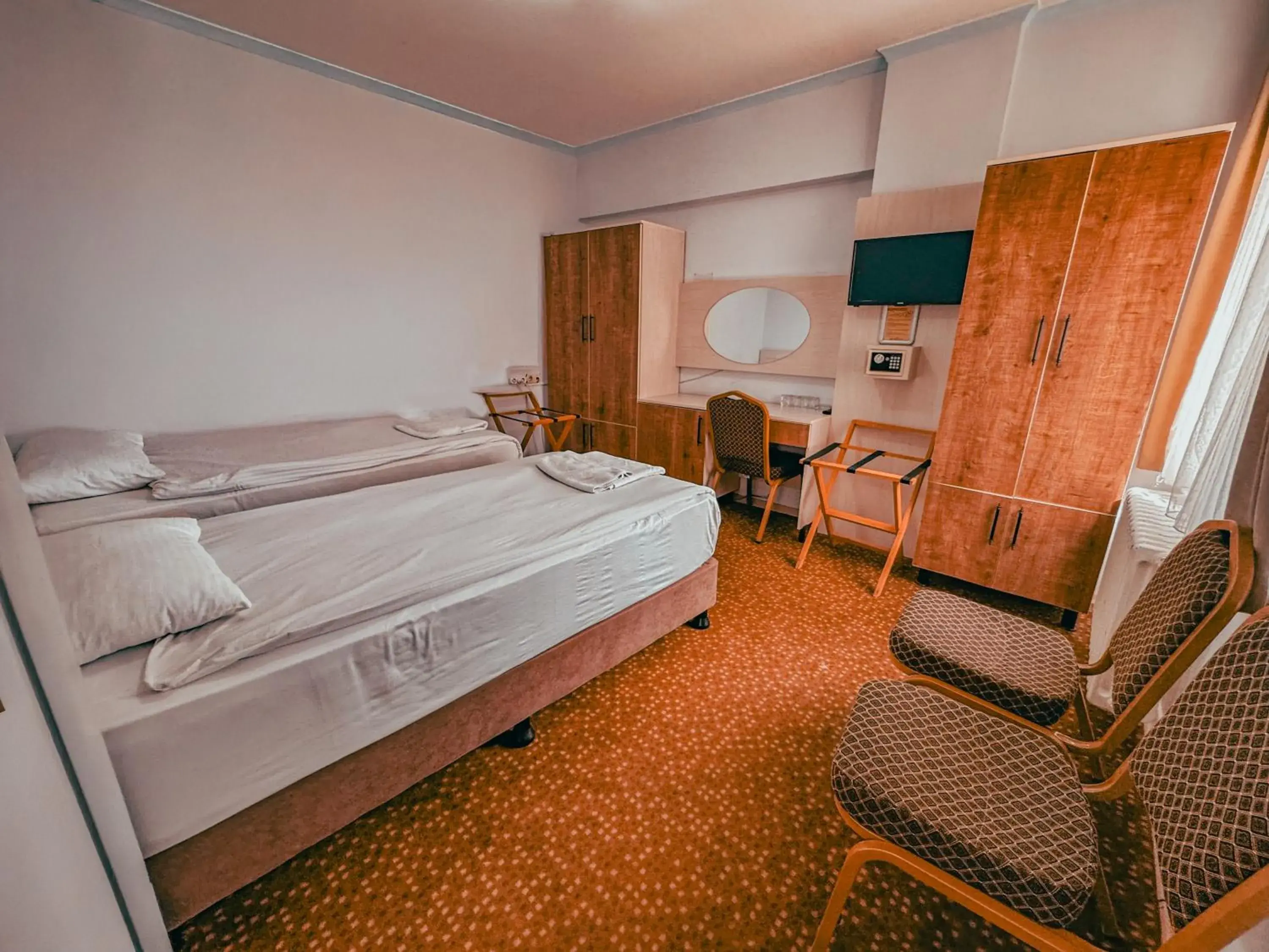 Quadruple Room with Bathroom in Oreko Express Quadruple Room with Bathroom in Oreko Express