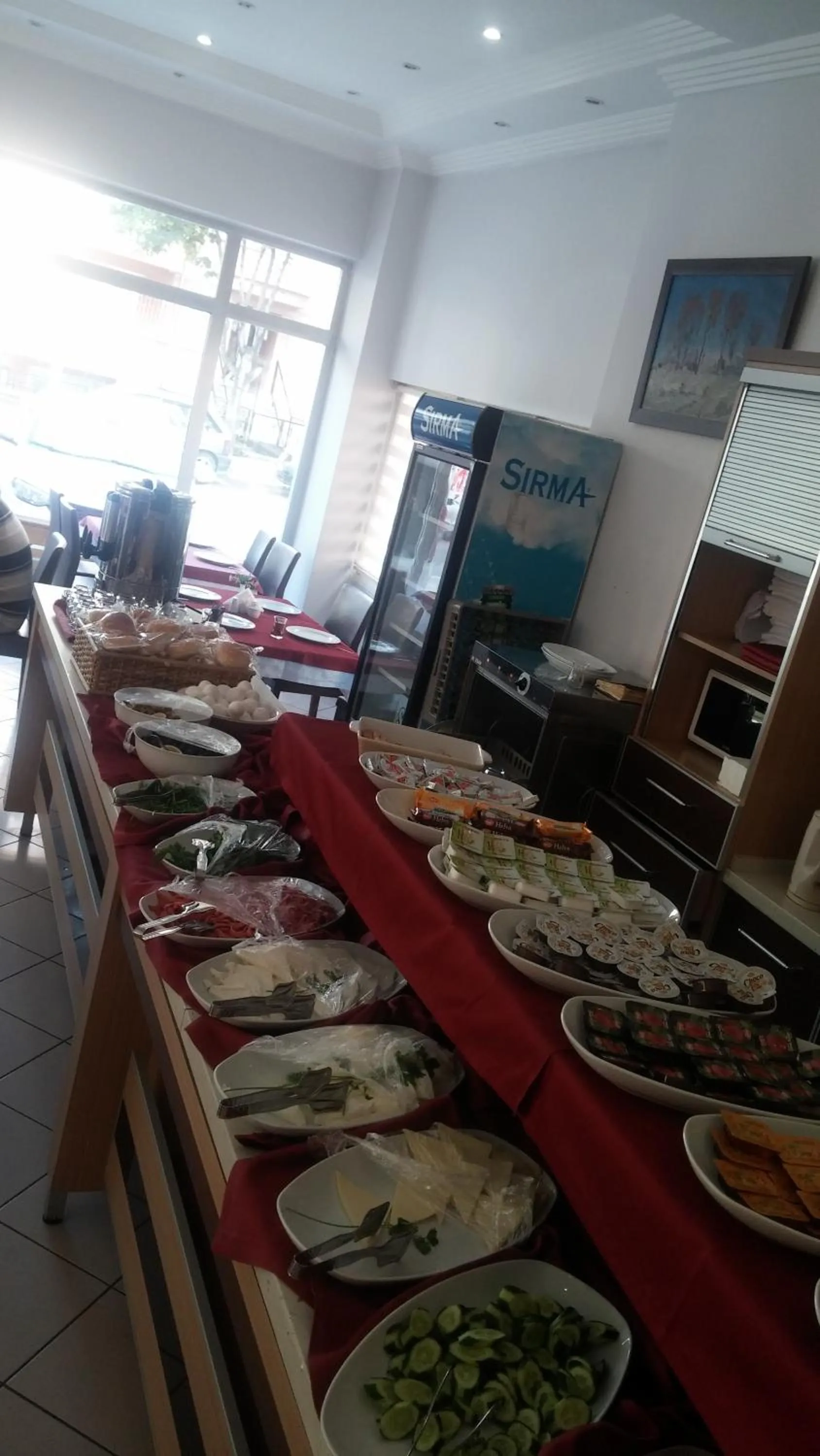 Buffet breakfast in Oreko Express