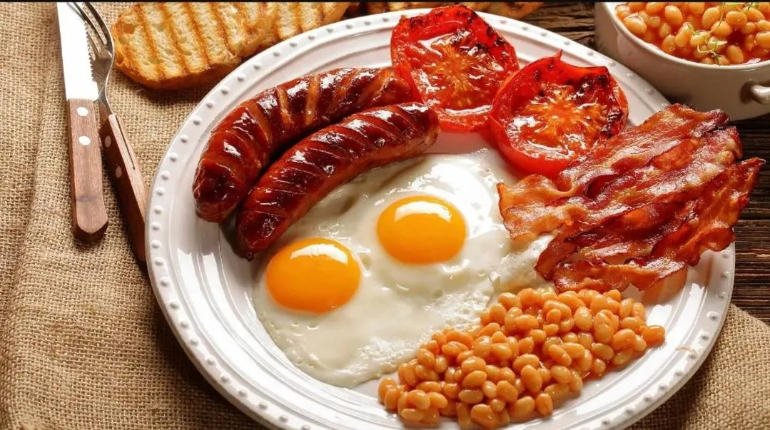 Breakfast in La Perle De Frayssinet-Le-Gélat - Chambre d'Hôtes - B&B