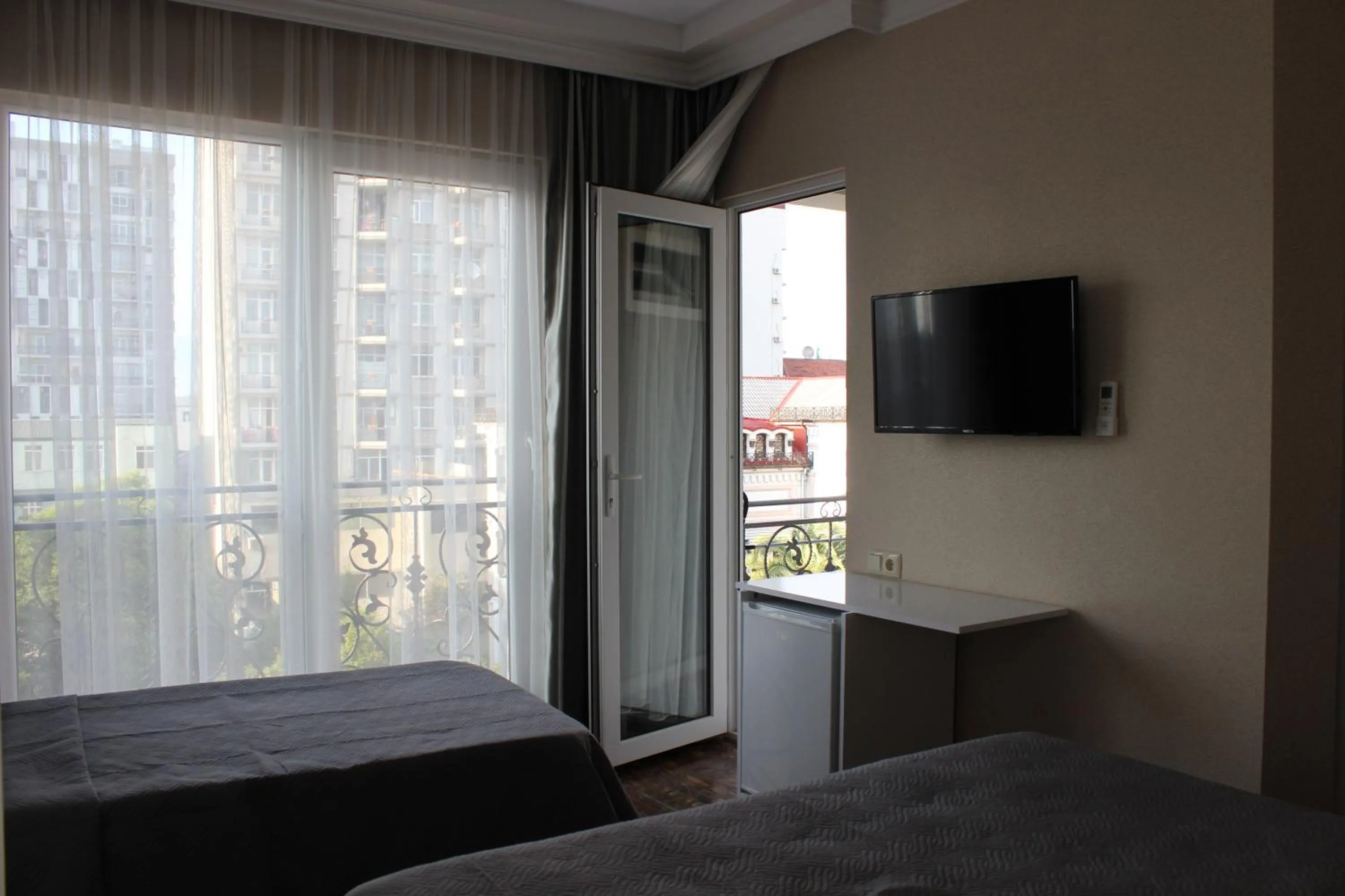 Communal lounge/ TV room, Bed in UNION