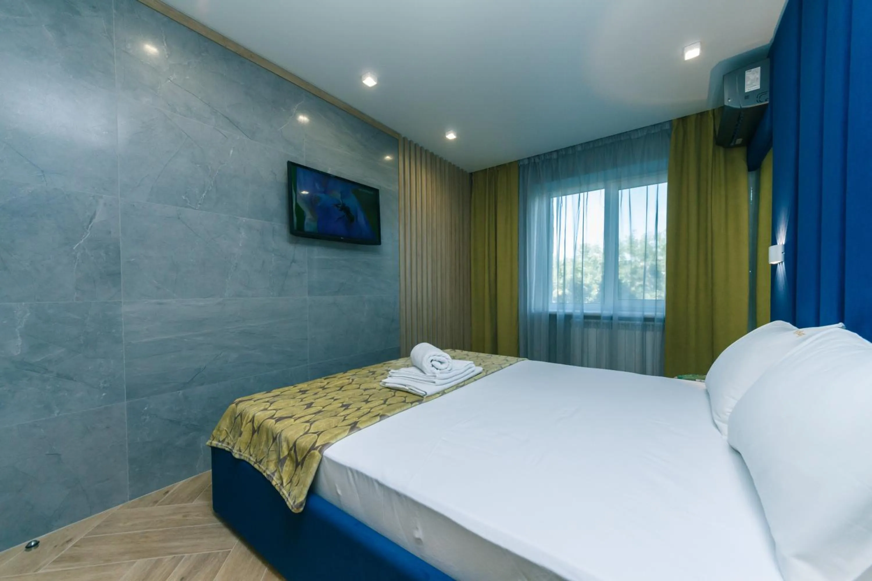 Bed in Bessarabsky Kvartal