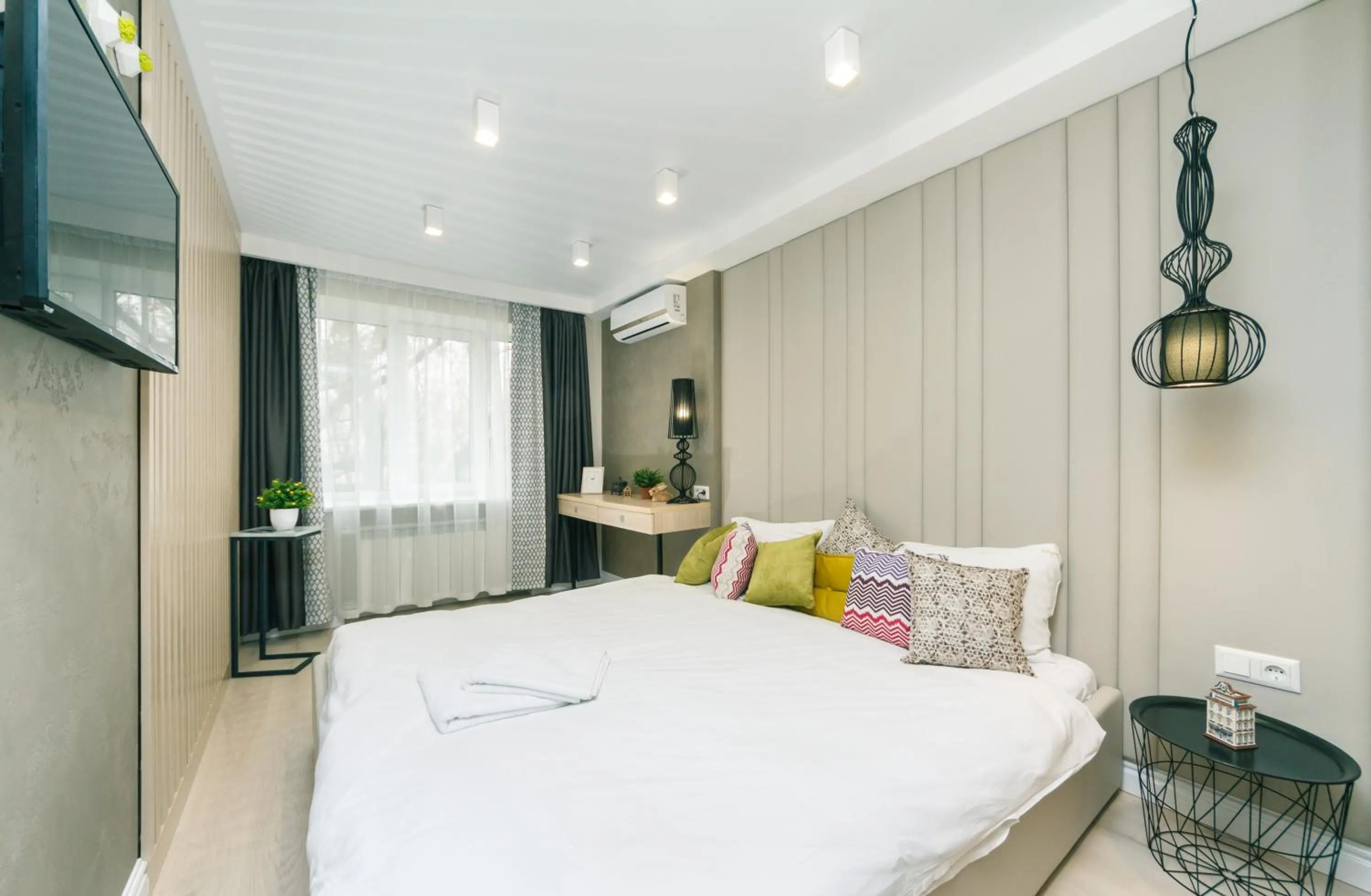 Bed in Bessarabsky Kvartal