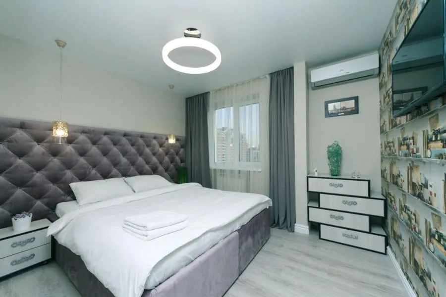 Bed in Bessarabsky Kvartal