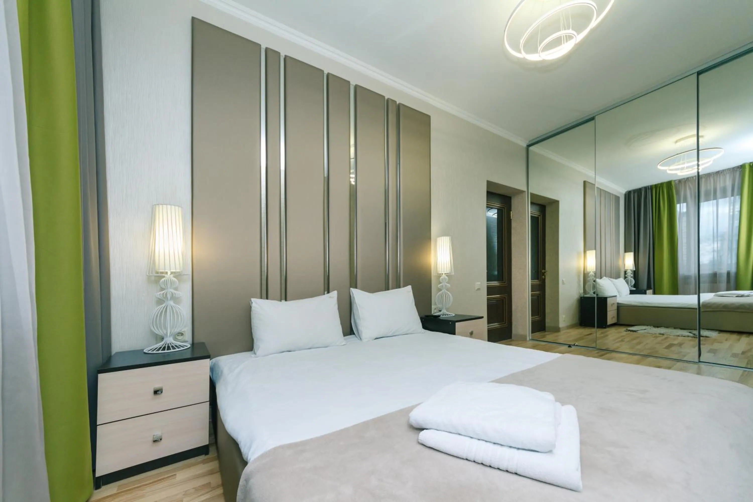 Bed in Bessarabsky Kvartal