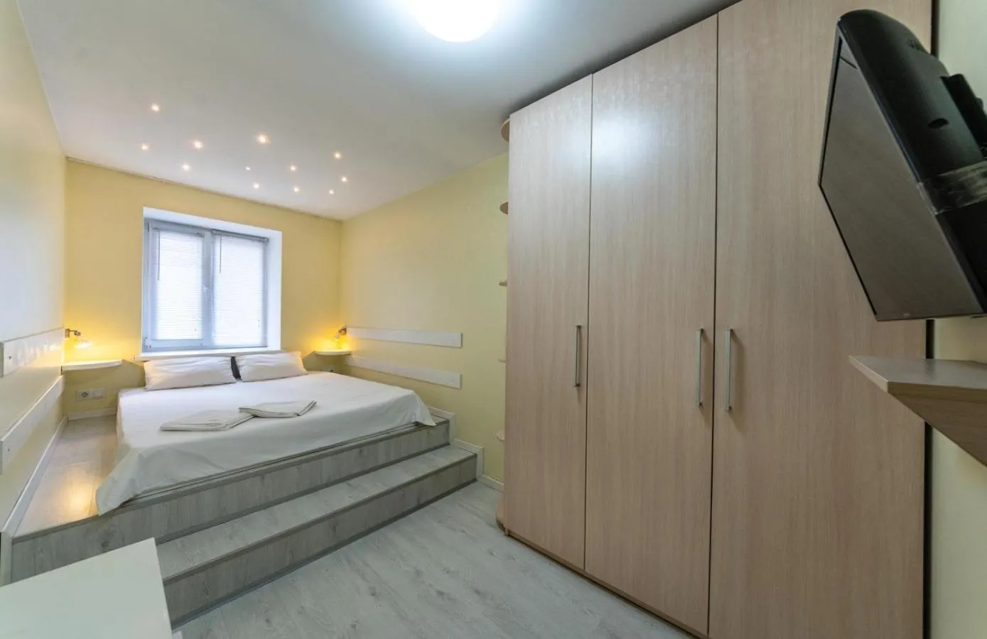 Bed in Bessarabsky Kvartal