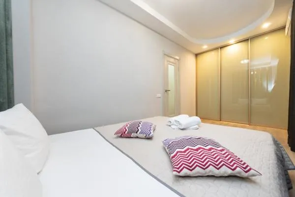 Bed in Bessarabsky Kvartal